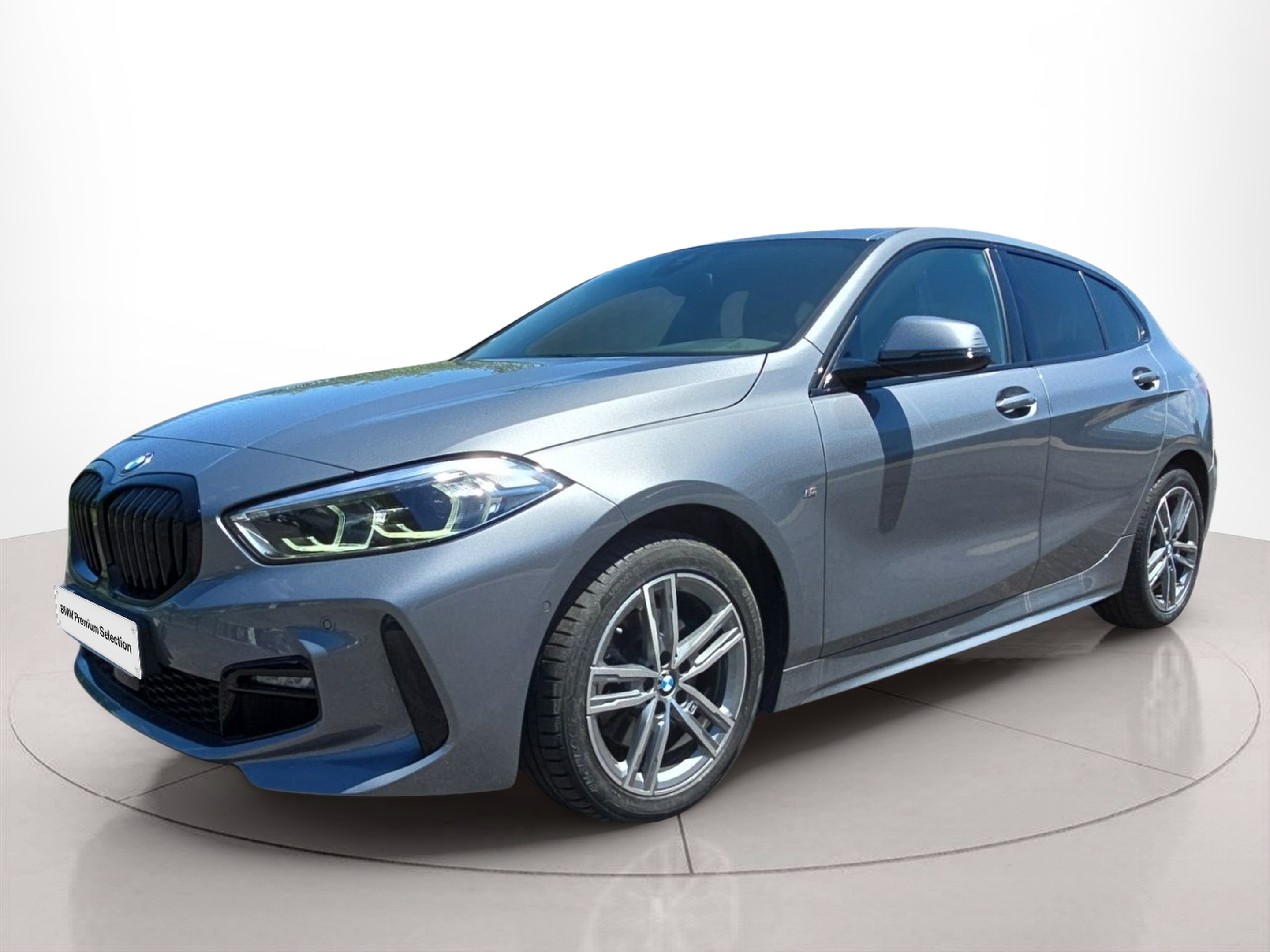 Fotos de BMW Série 1 116d color Gris. Año 2023. 85KW(116CV). Diesel. En concesionario MCoutinho Bomcar Coimbra de Coimbra