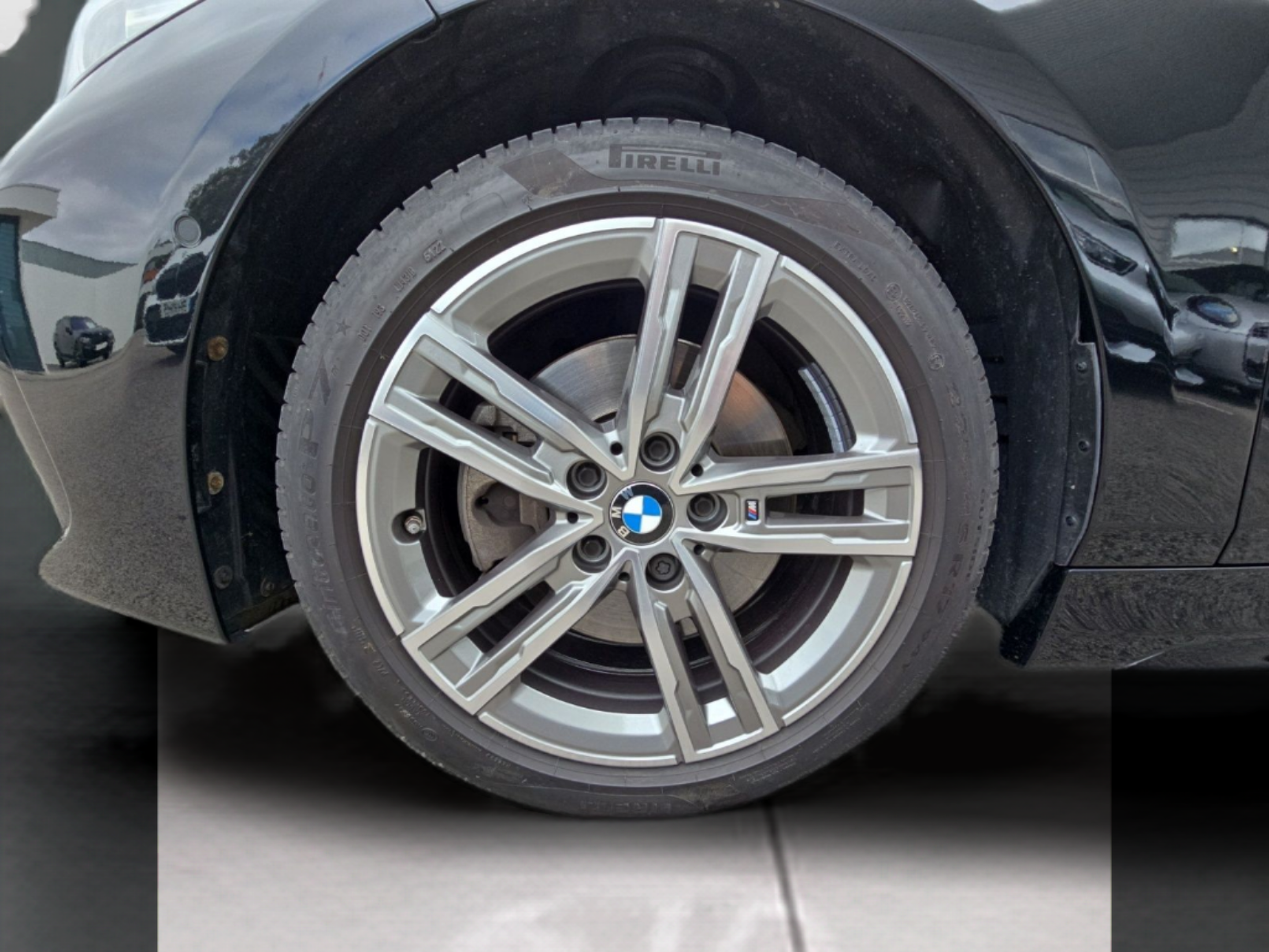 BMW Série 1 116d color Negro. Año 2023. 85KW(116CV). Diesel. En concesionario MCoutinho - Viseu de Viseu