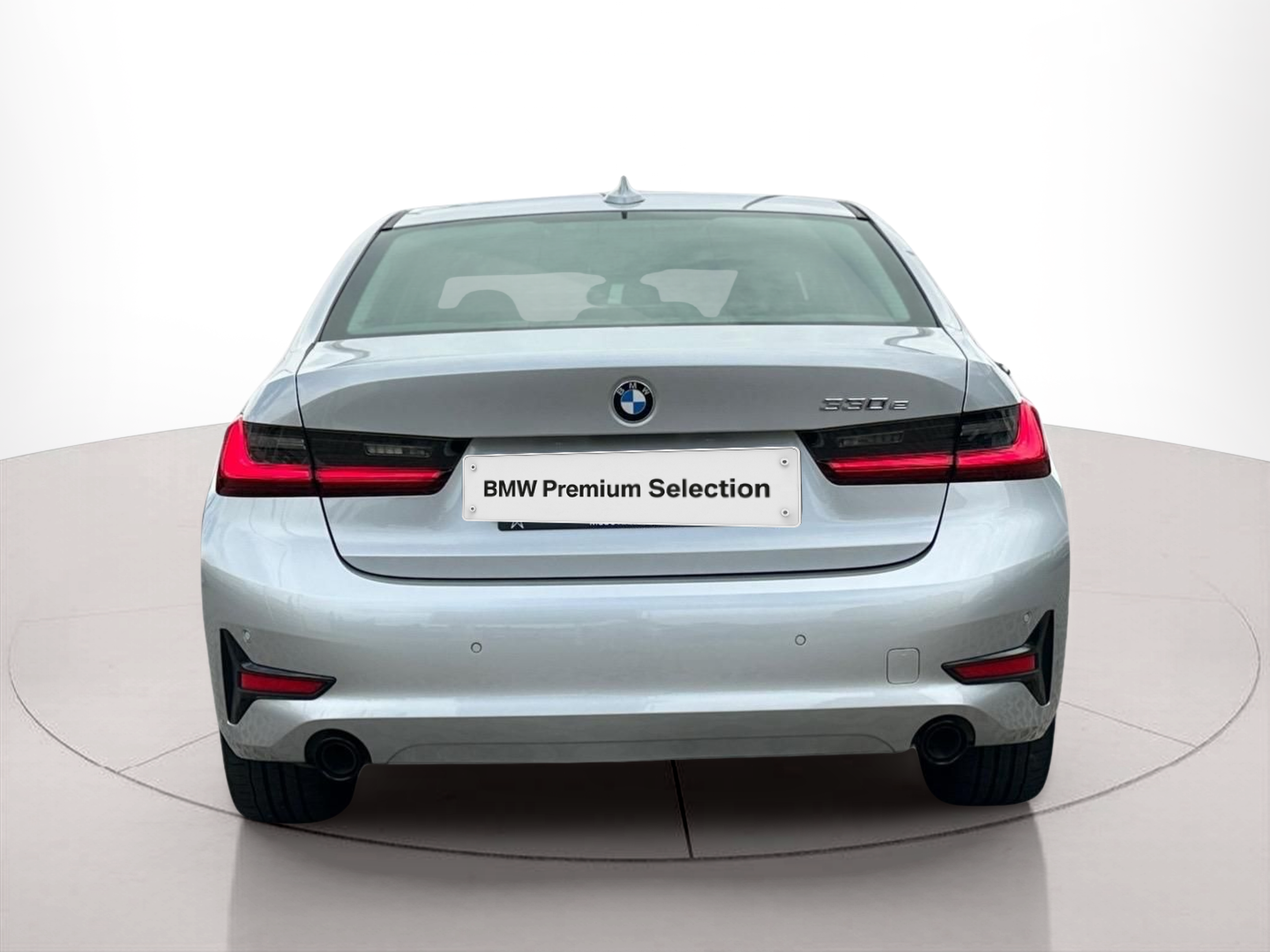 BMW Série 3 330e Berlina color Gris Plata. Año 2019. 215KW(292CV). Elétrico / Gasolina Híbrido. En concesionario MCoutinho - Bragança de Bragança