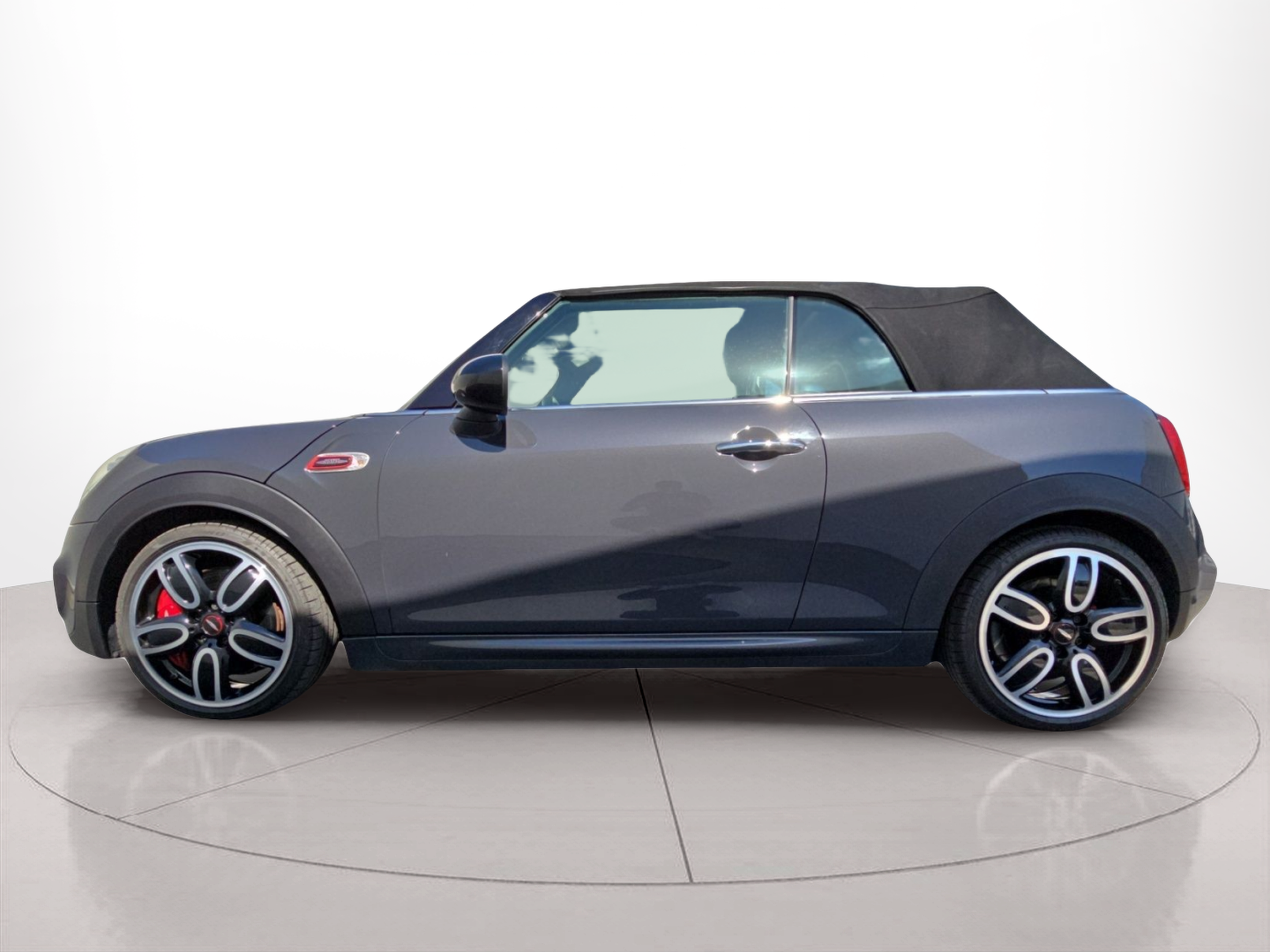 Fotos de MINI Cabrio John Cooper Works 170 kW (231 CV)