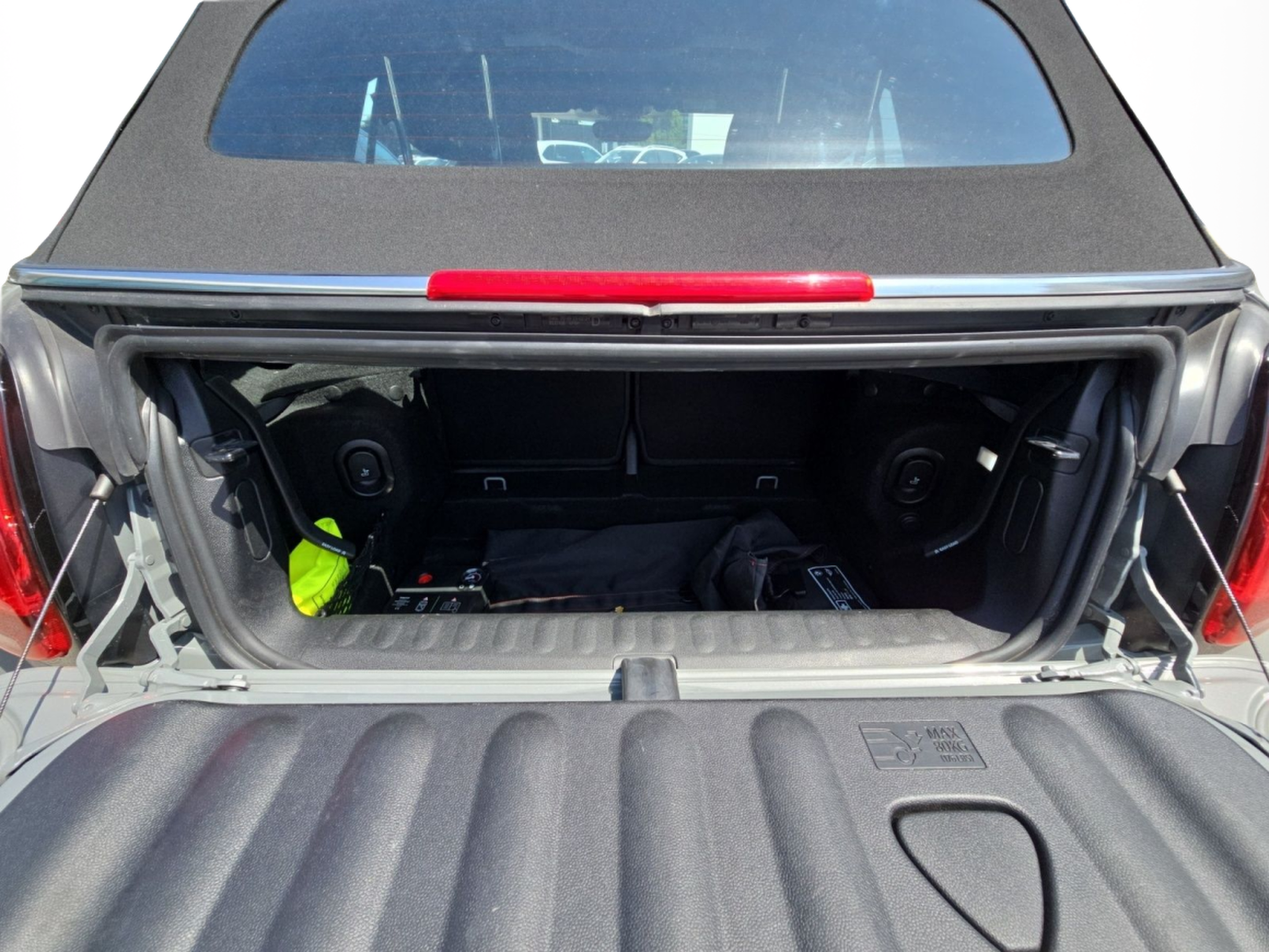 fotoG 16 del MINI MINI Cabrio Cooper 100 kW (136 CV) 136cv Gasolina de 2021 em Bragança