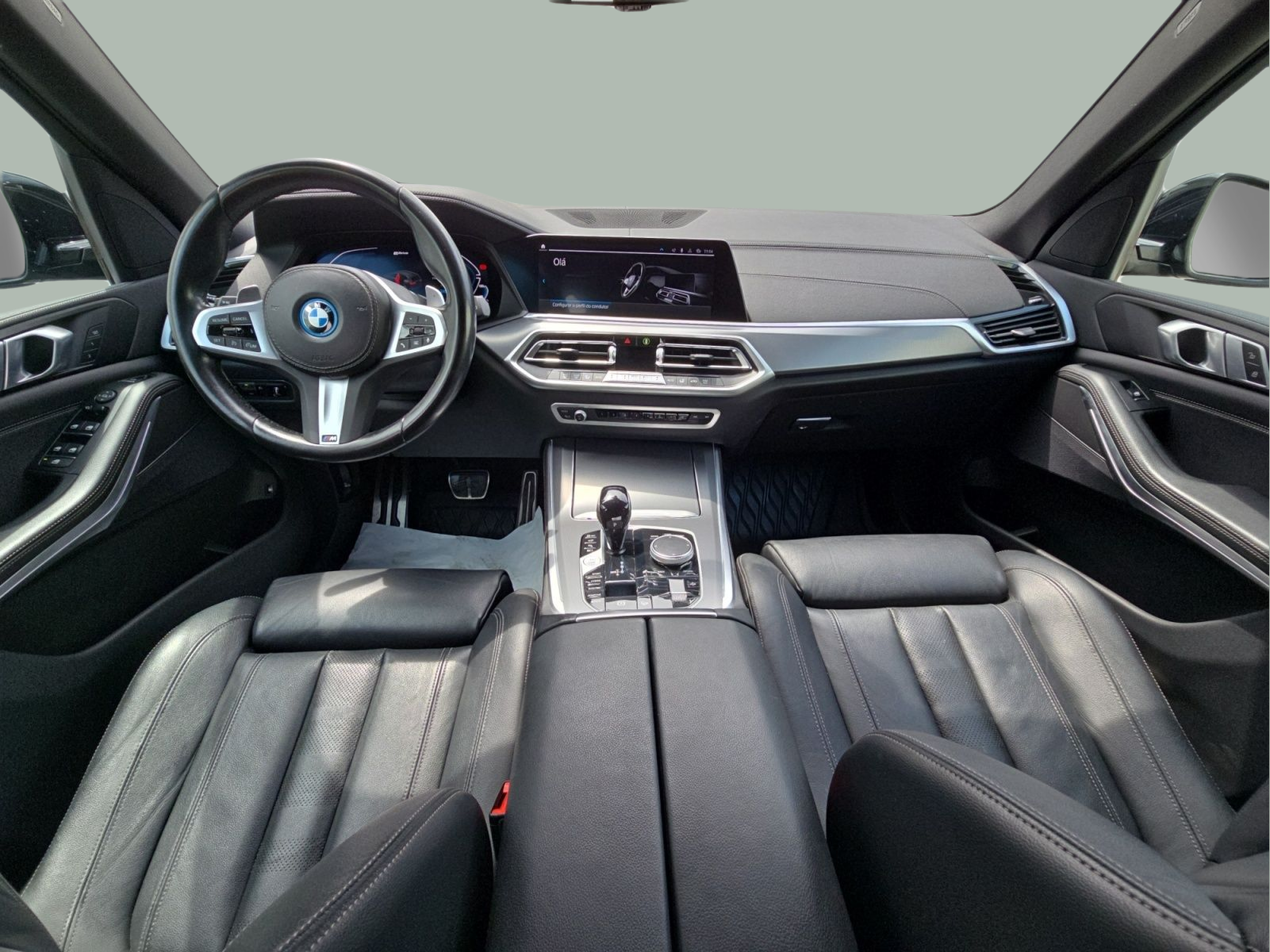 BMW X5 xDrive45e color Negro. Año 2022. 290KW(394CV). Elétrico / Gasolina Híbrido. En concesionario MCoutinho Bomcar Leiria de Leiria