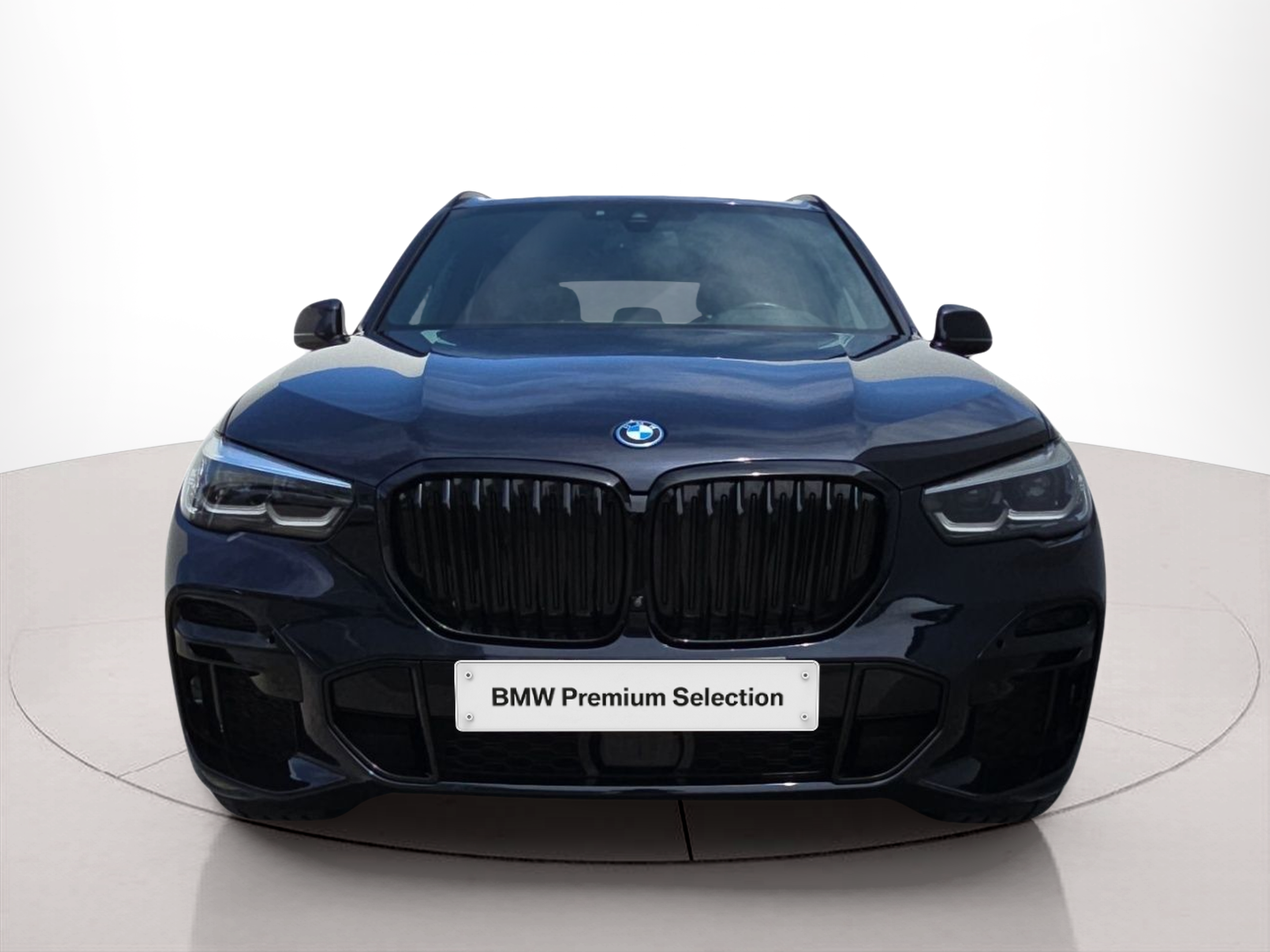 Fotos de BMW X5 xDrive45e color Negro. Año 2022. 290KW(394CV). Elétrico / Gasolina Híbrido. En concesionario MCoutinho Bomcar Leiria de Leiria