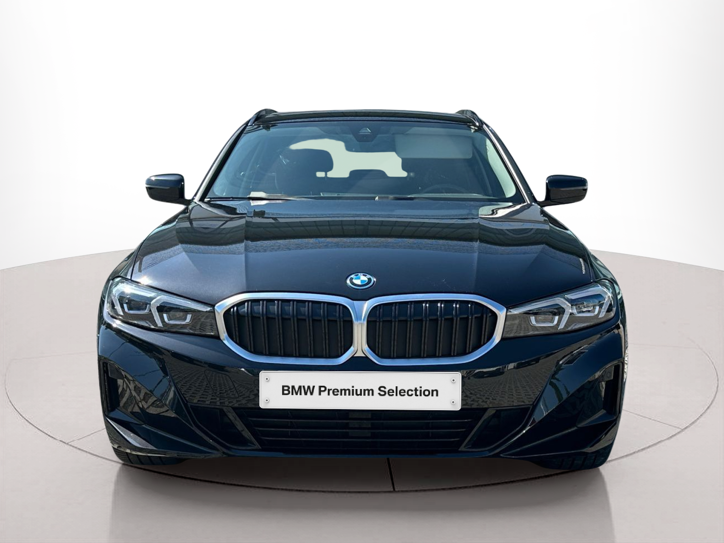Fotos de BMW Série 3 320e Touring color Negro. Año 2023. 150KW(204CV). Elétrico / Gasolina Híbrido. En concesionario MCoutinho - Bragança de Bragança