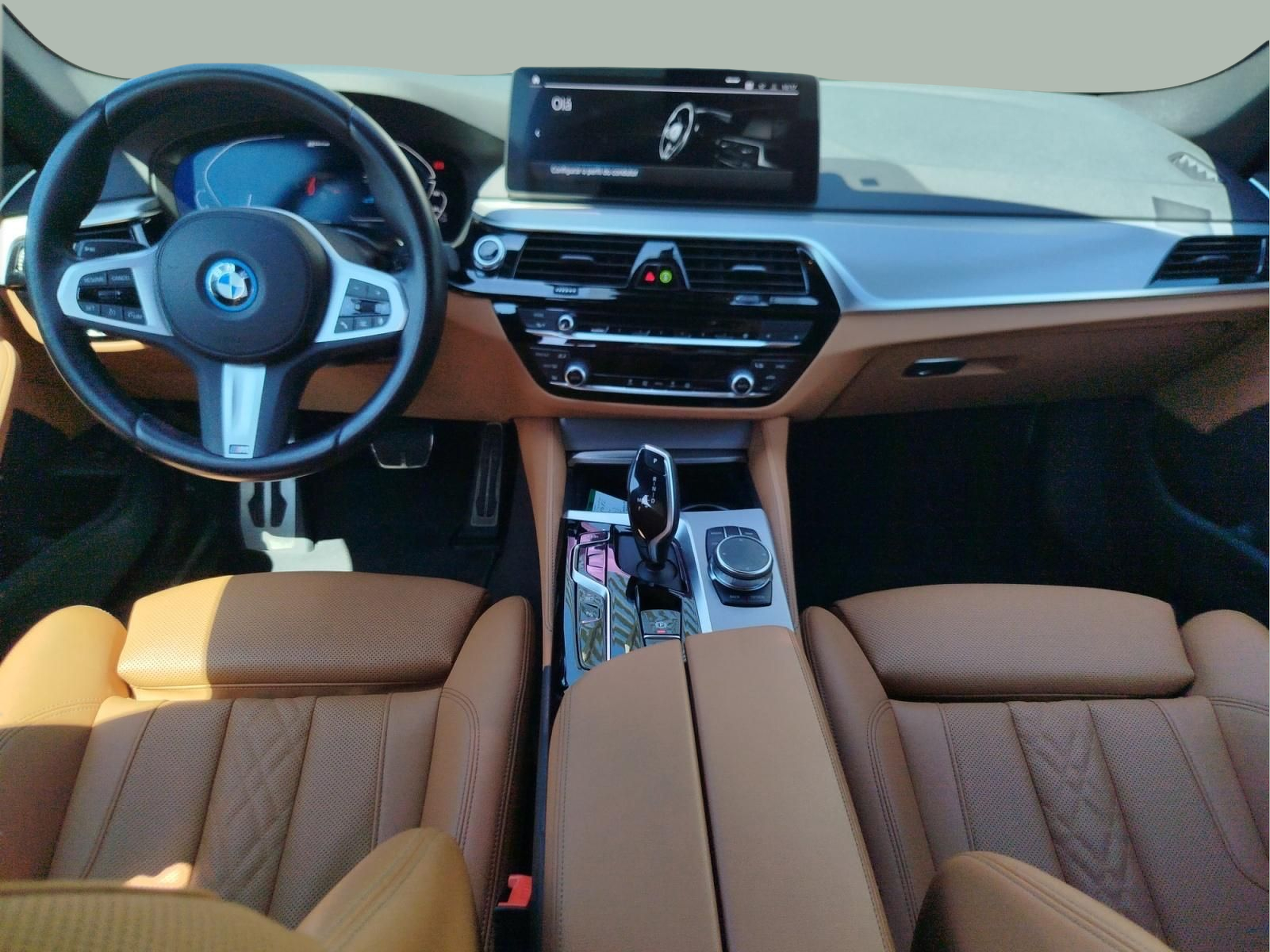 BMW Série 5 530e Berlina color Blanco. Año 2023. 215KW(292CV). Elétrico / Gasolina Híbrido. En concesionario MCoutinho - Bragança de Bragança