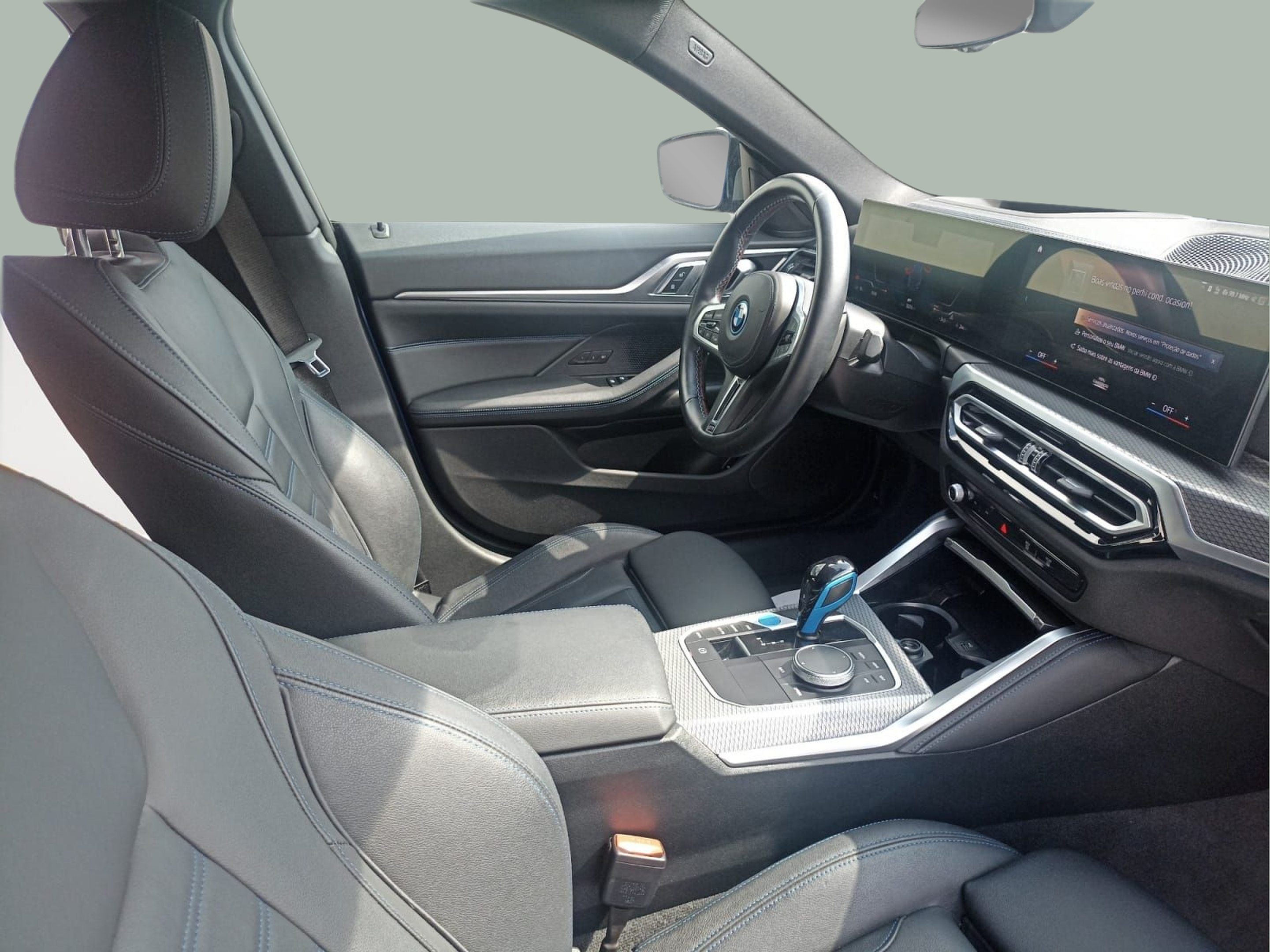 BMW i4 i4 M50 color Azul. Año 2023. 400KW(544CV). Elétrico. En concesionario MCoutinho - Bragança de Bragança