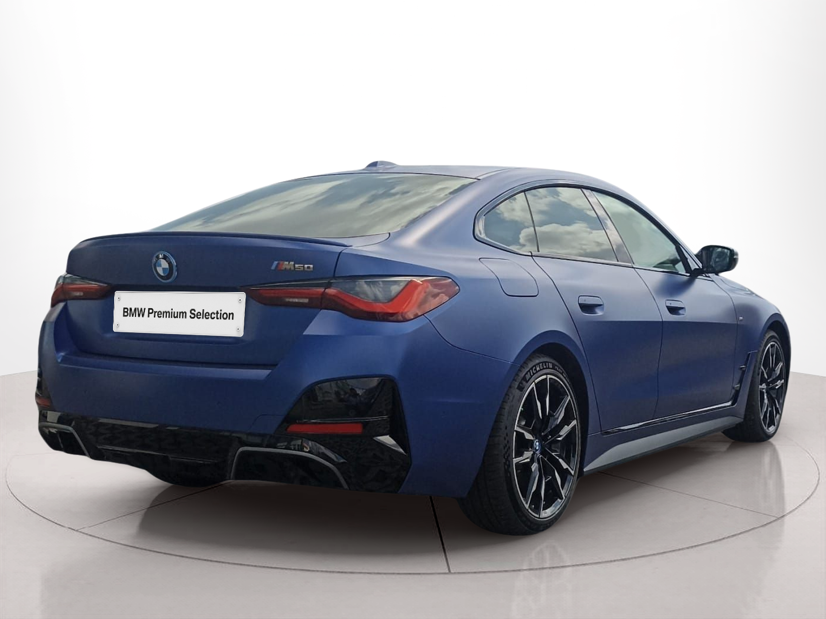BMW i4 i4 M50 color Azul. Año 2023. 400KW(544CV). Elétrico. En concesionario MCoutinho - Bragança de Bragança