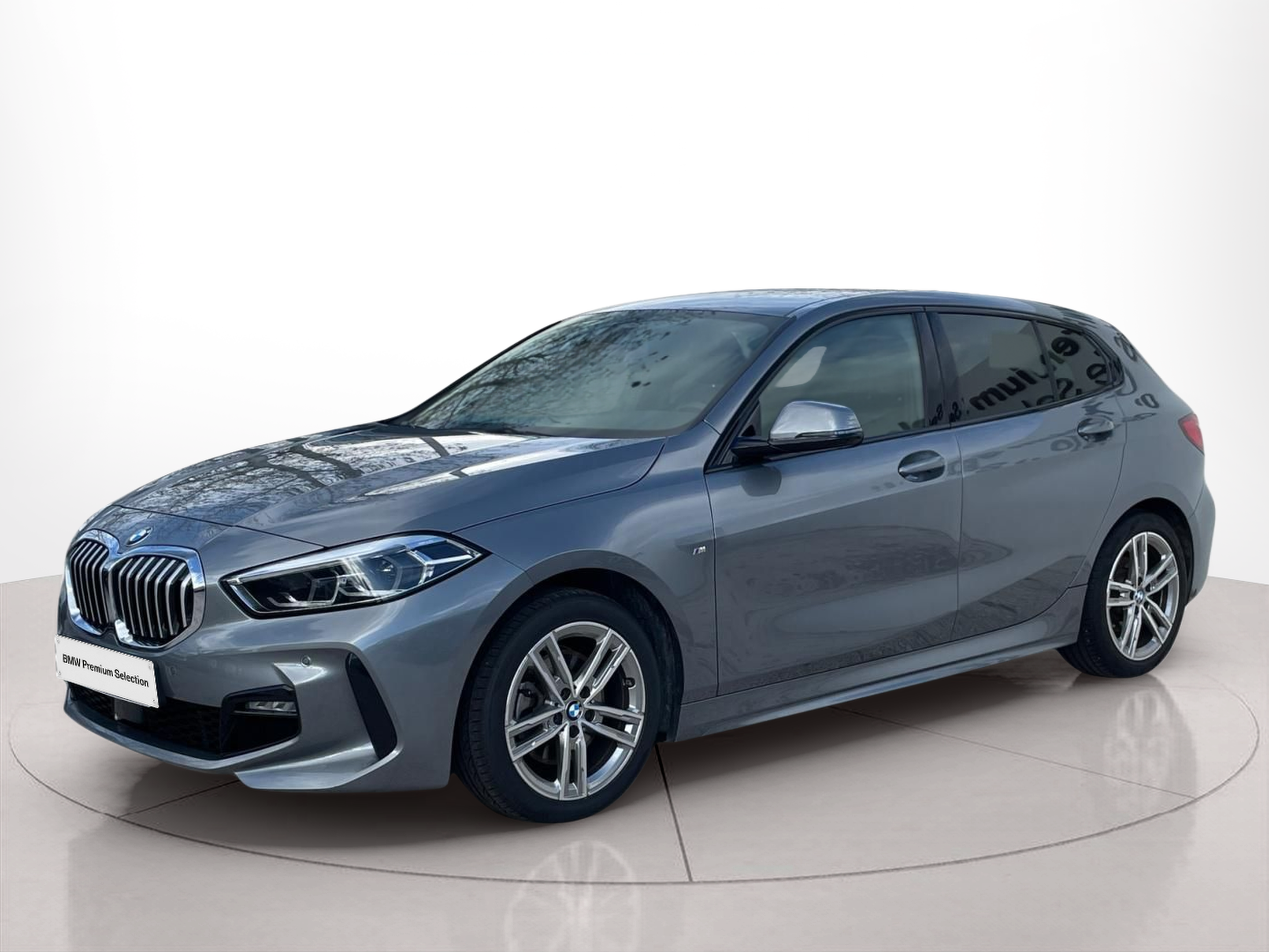 Fotos de BMW Série 1 116d color Gris. Año 2023. 85KW(116CV). Diesel. En concesionario MCoutinho - Vila Real de Vila Real