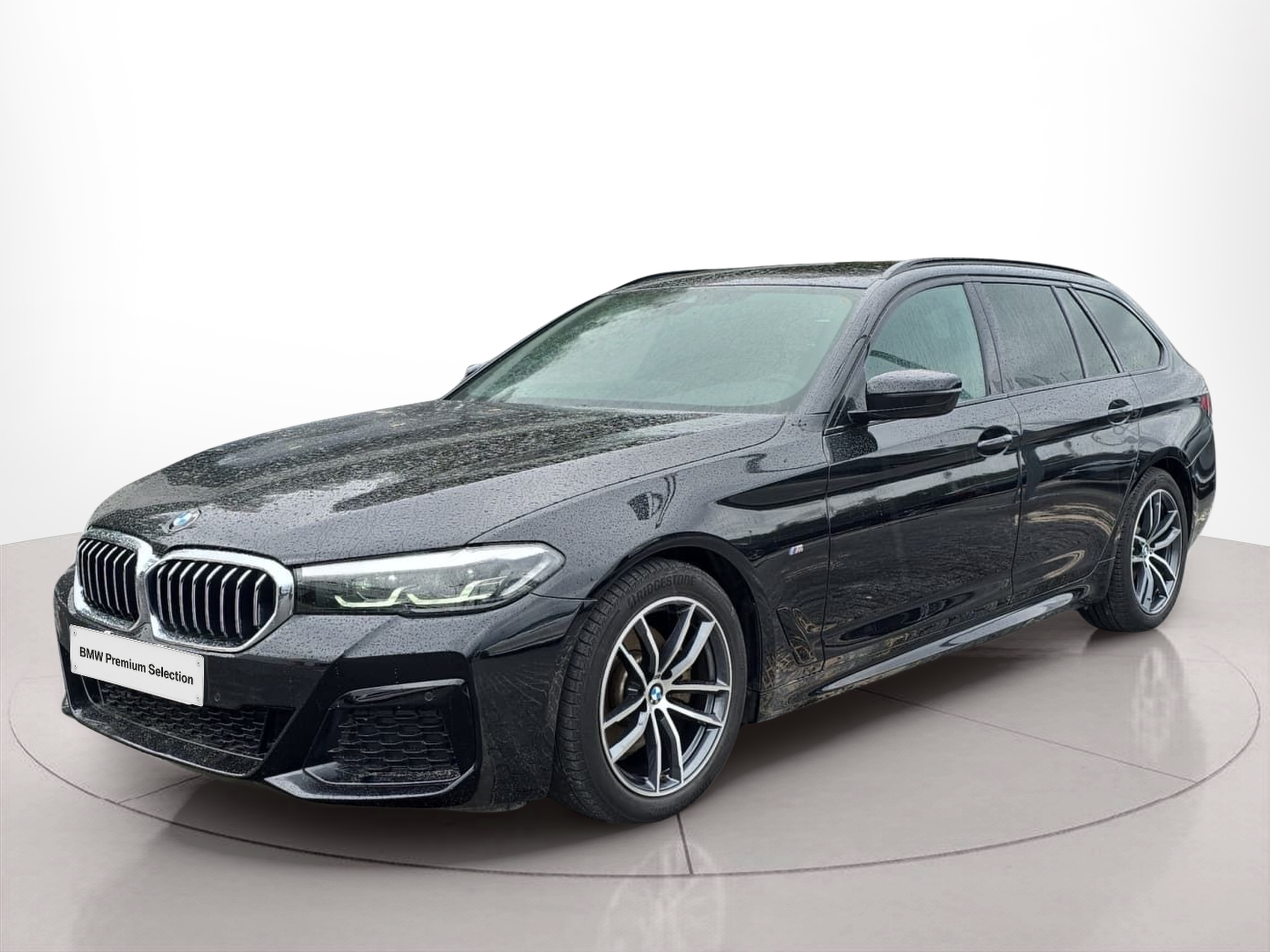 Fotos de BMW Série 5 520d Touring color Negro. Año 2023. 140KW(190CV). Diesel. En concesionario MCoutinho Bomcar Coimbra de Coimbra