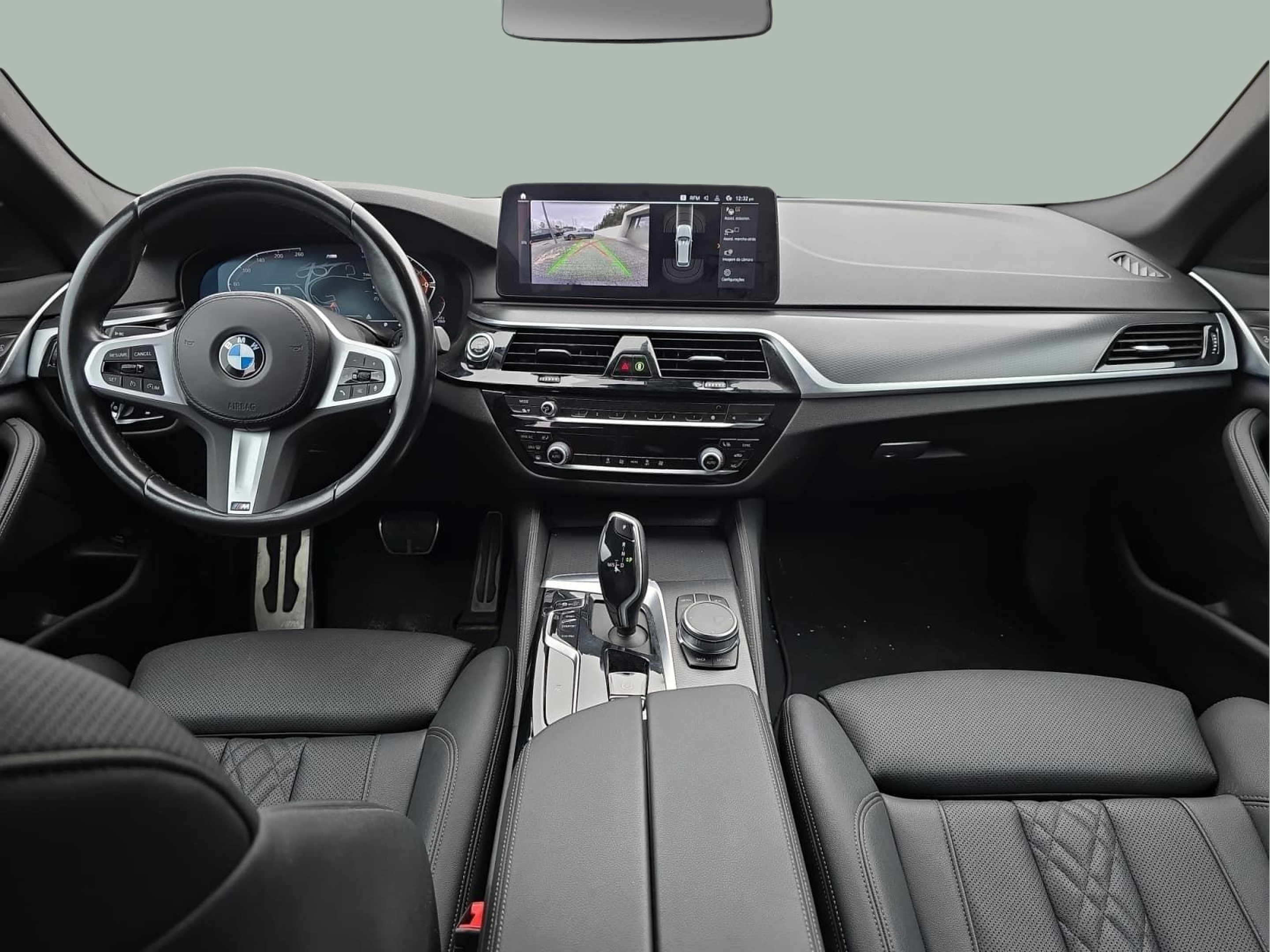 BMW Série 5 520d Touring color Negro. Año 2023. 140KW(190CV). Diesel. En concesionario MCoutinho Bomcar Coimbra de Coimbra