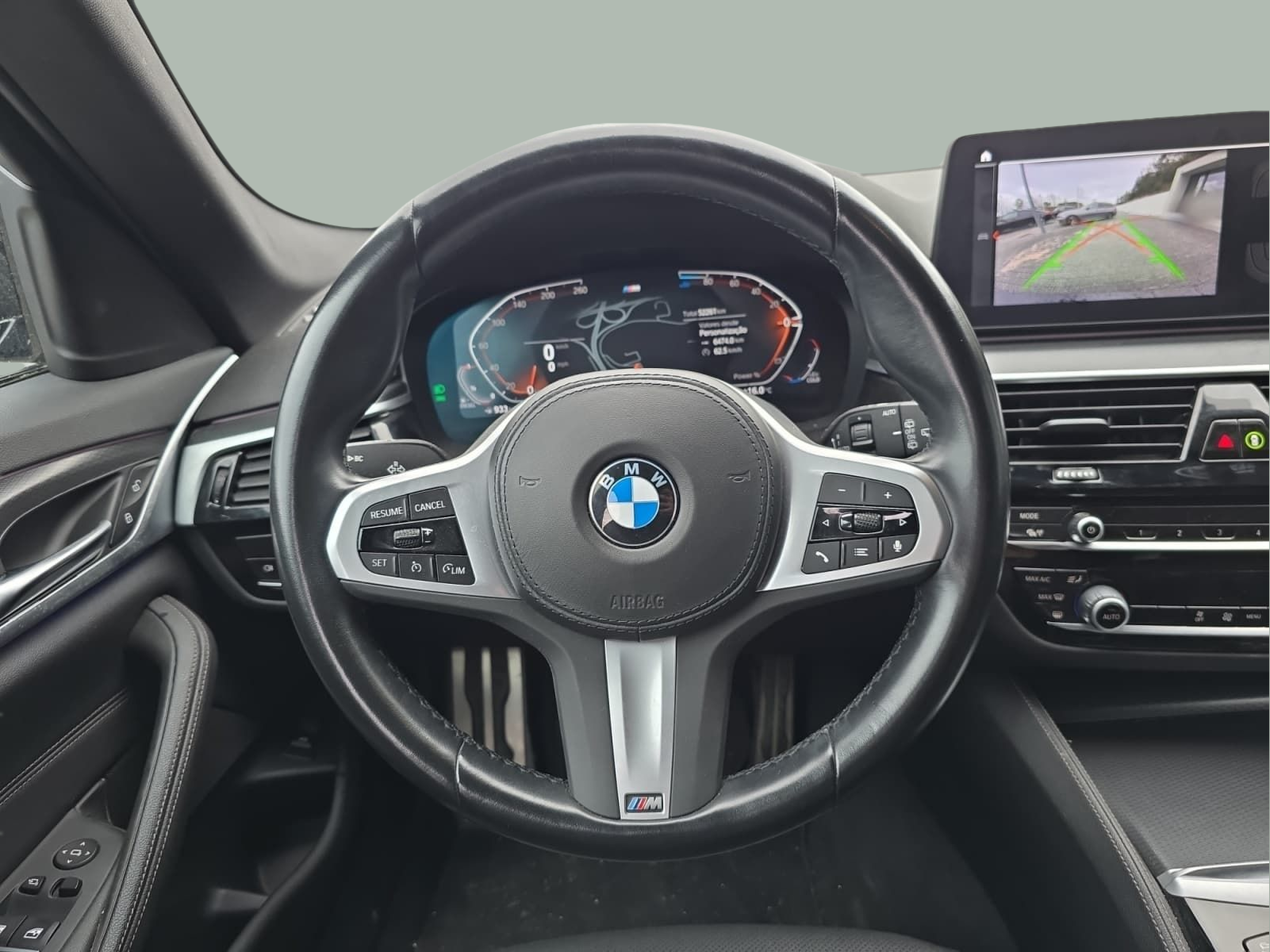BMW Série 5 520d Touring color Negro. Año 2023. 140KW(190CV). Diesel. En concesionario MCoutinho Bomcar Coimbra de Coimbra