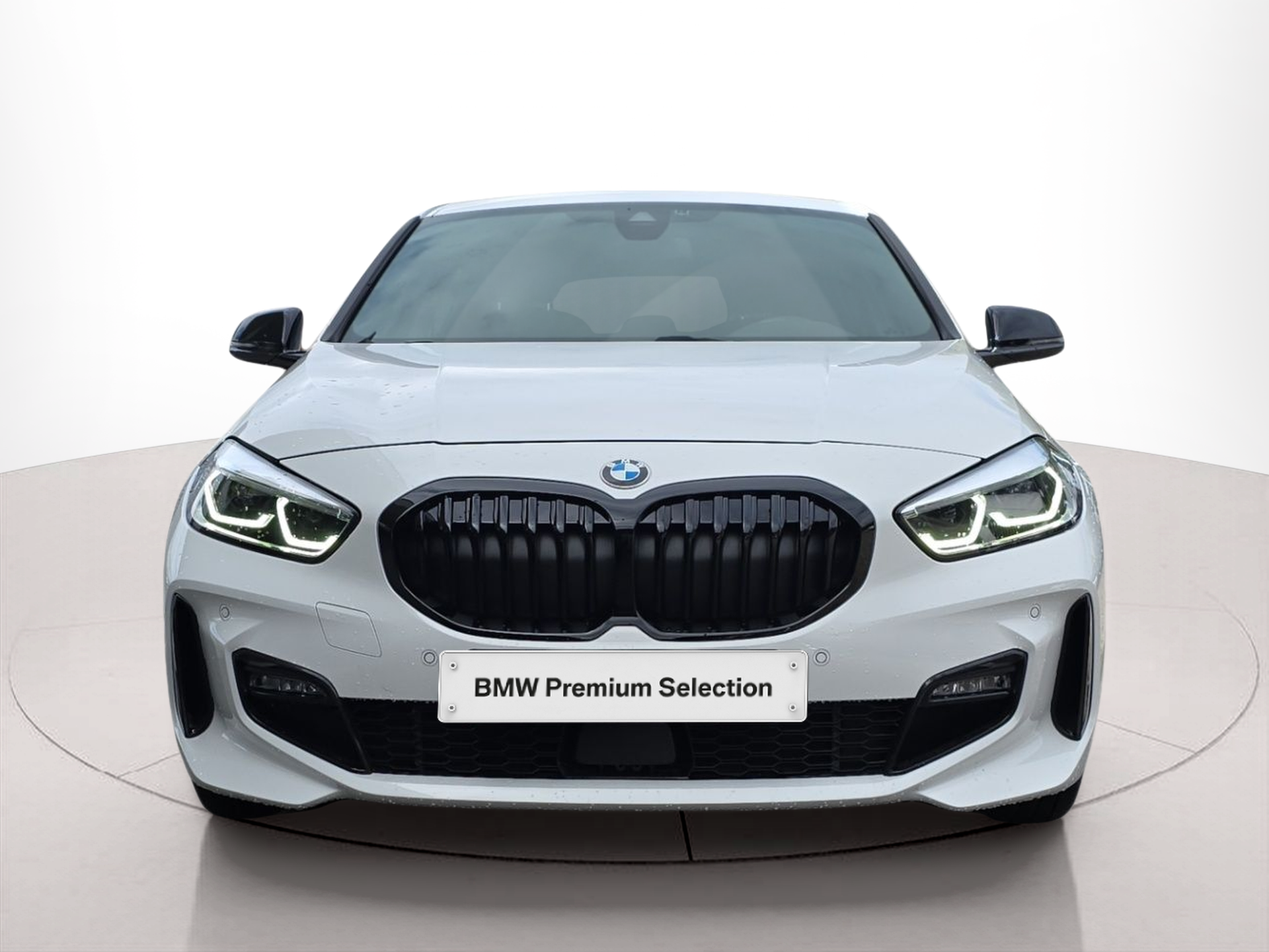 Fotos de BMW Série 1 116d color Blanco. Año 2023. 85KW(116CV). Diesel. En concesionario MCoutinho Bomcar Leiria de Leiria