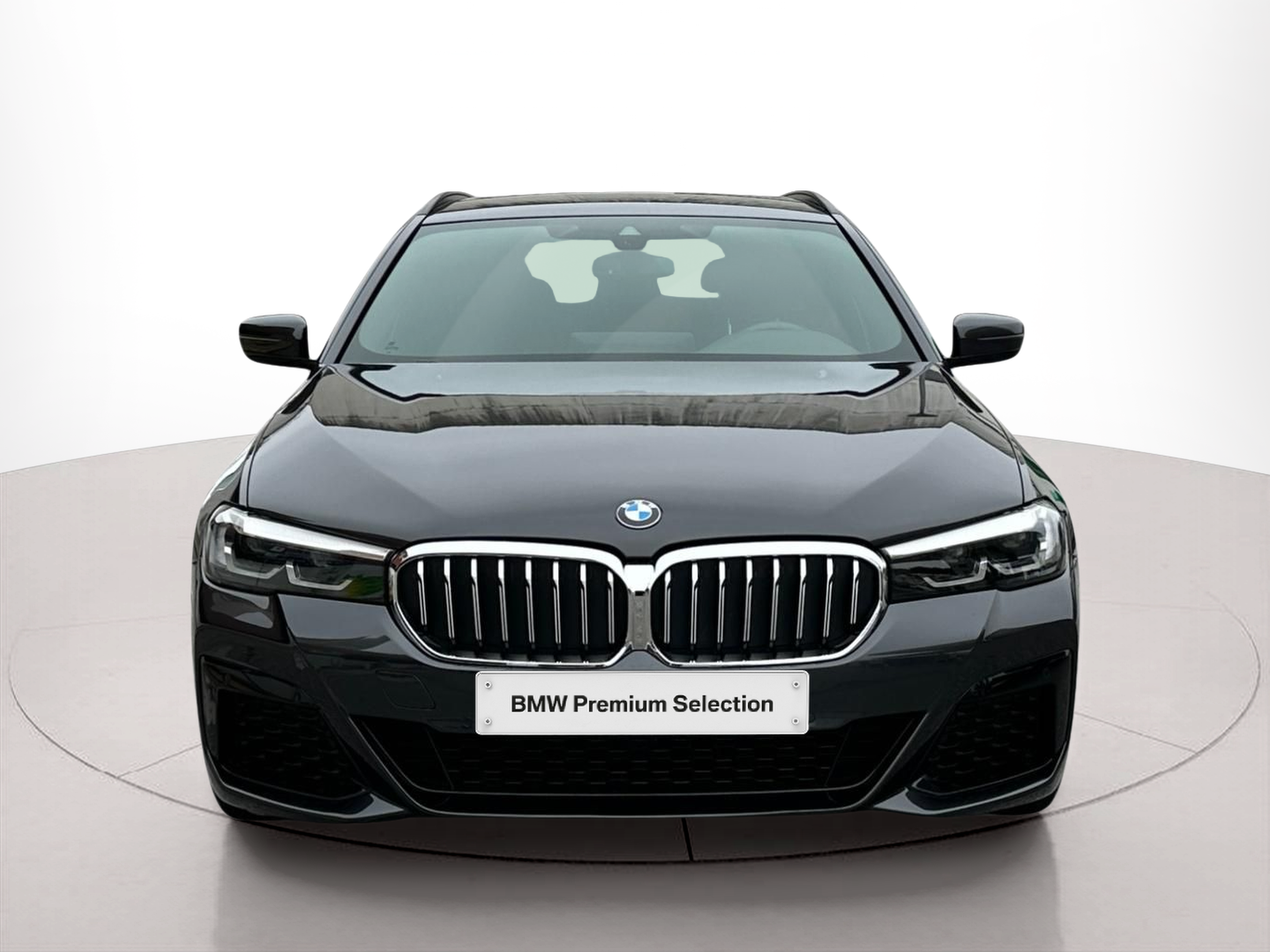 Fotos de BMW Série 5 520d Touring color Gris. Año 2023. 140KW(190CV). Elétrico / Diesel Híbrido. En concesionario MCoutinho - Viseu de Viseu