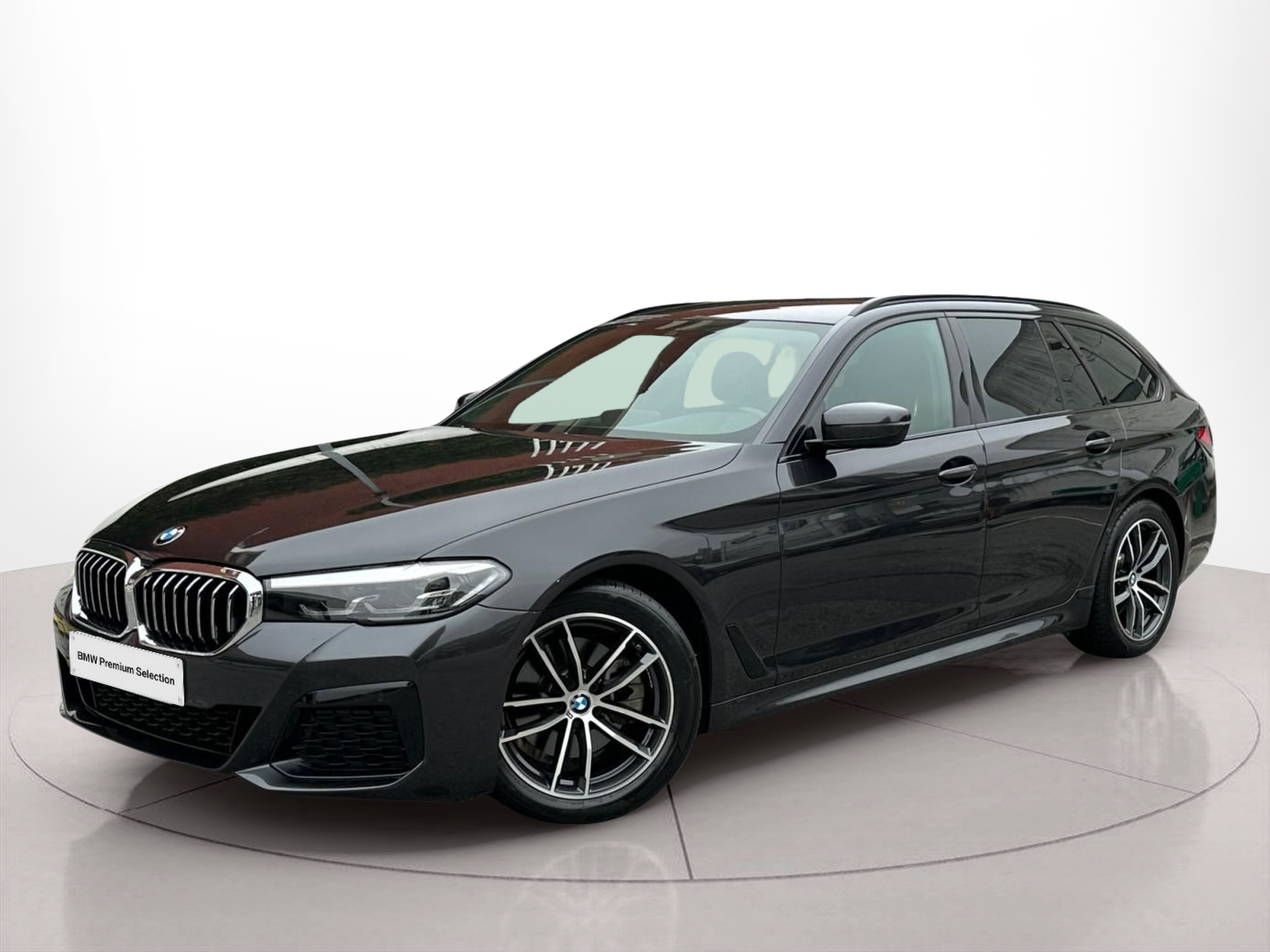 Fotos de BMW Série 5 520d Touring color Gris. Año 2023. 140KW(190CV). Elétrico / Diesel Híbrido. En concesionario MCoutinho - Viseu de Viseu