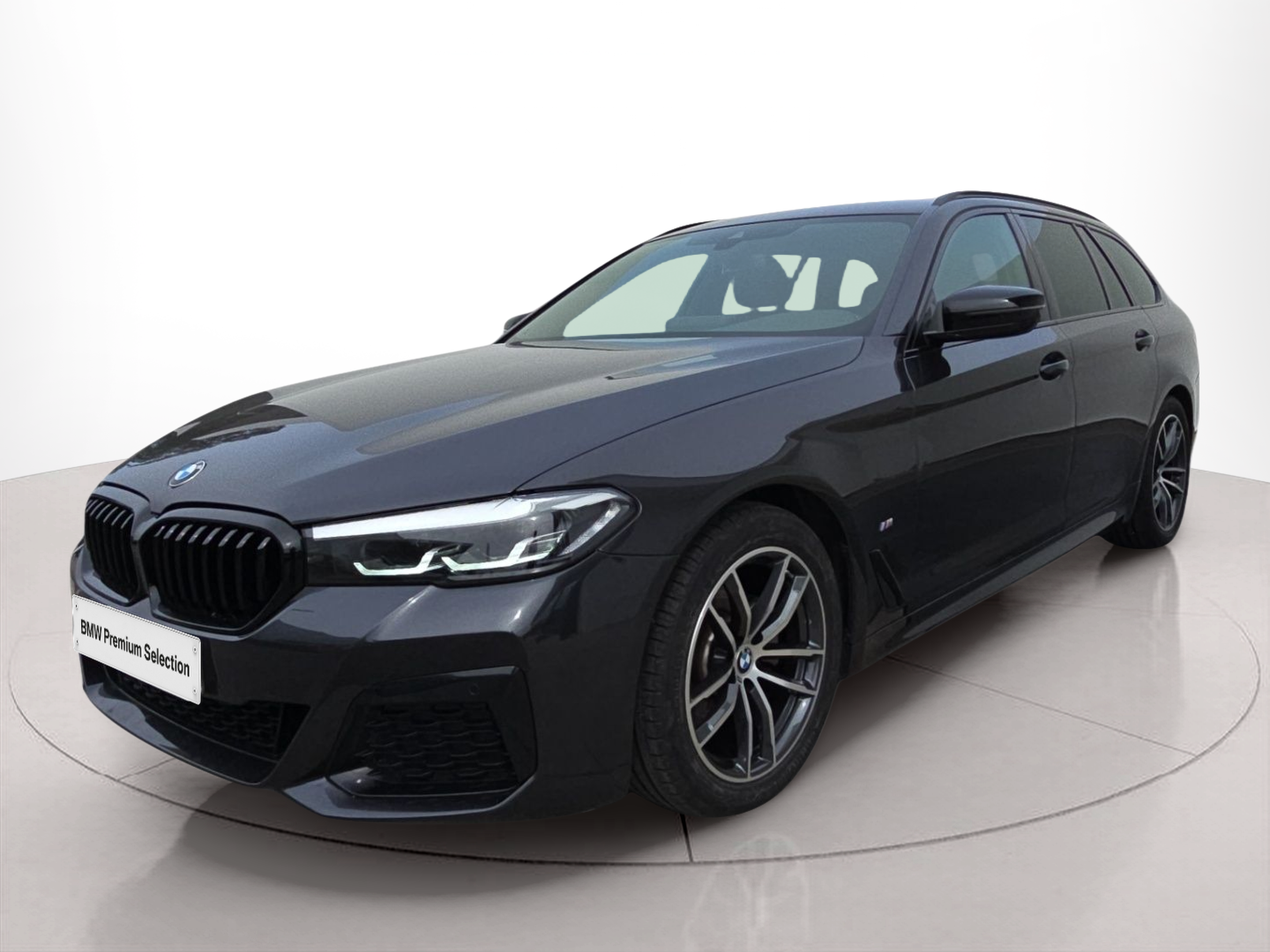 Fotos de BMW Série 5 520d Touring color Gris. Año 2023. 140KW(190CV). Diesel. En concesionario MCoutinho Bomcar Leiria de Leiria
