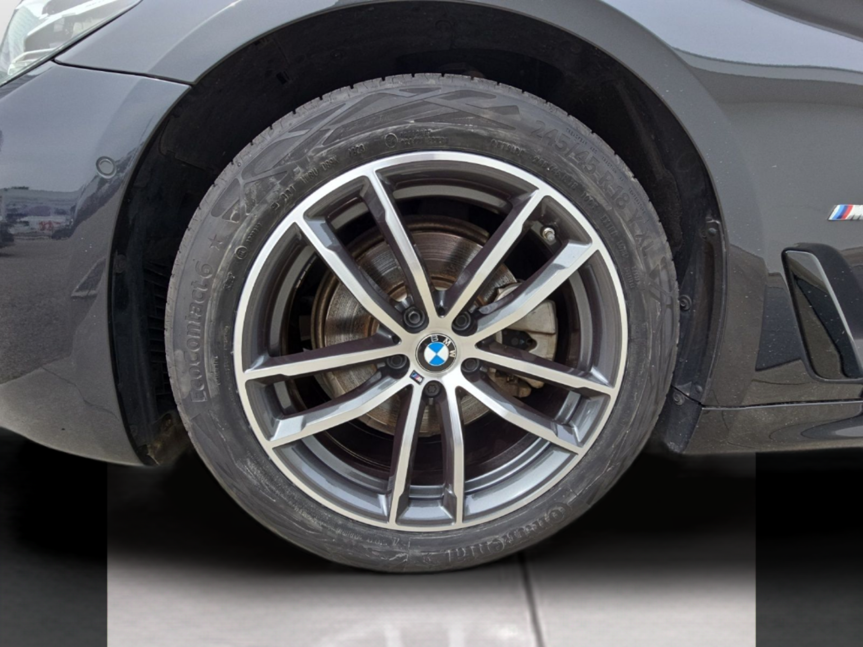 BMW Série 5 520d Touring color Gris. Año 2023. 140KW(190CV). Diesel. En concesionario MCoutinho Bomcar Leiria de Leiria