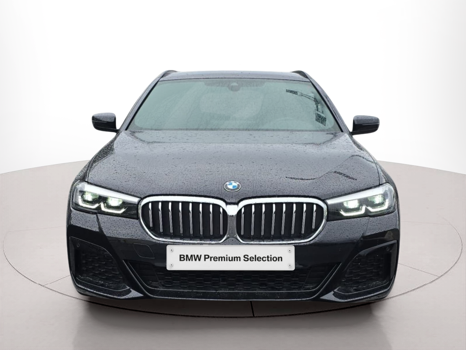 Fotos de BMW Série 5 520d Touring color Negro. Año 2023. 140KW(190CV). Diesel. En concesionario MCoutinho Bomcar Leiria de Leiria