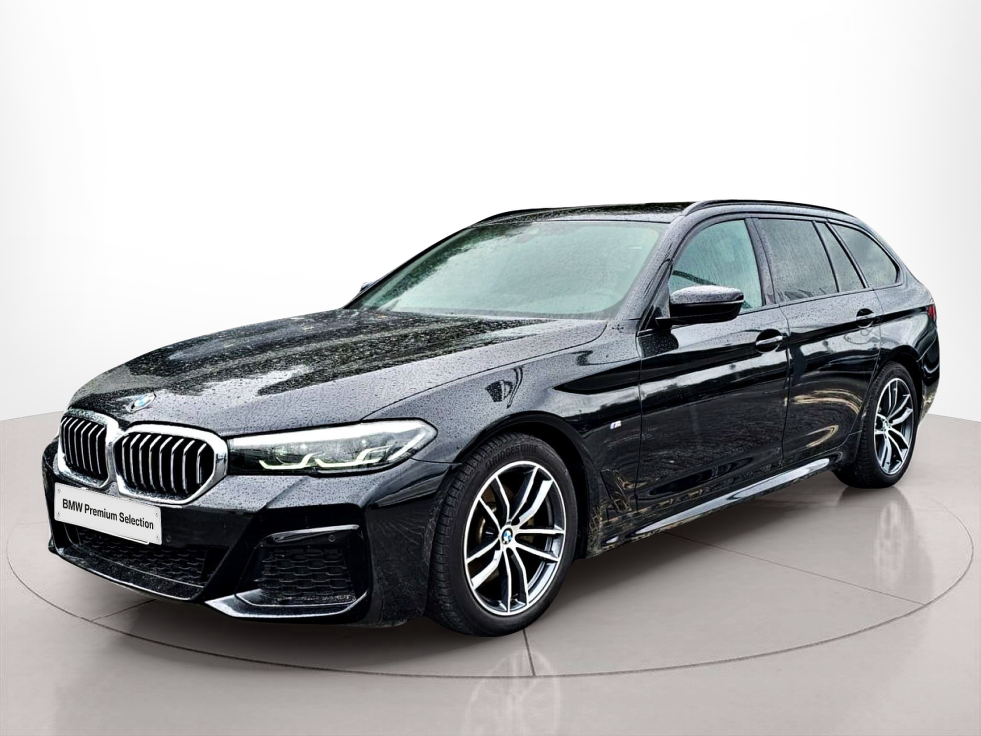 Fotos de BMW Série 5 520d Touring color Negro. Año 2023. 140KW(190CV). Diesel. En concesionario MCoutinho Bomcar Leiria de Leiria
