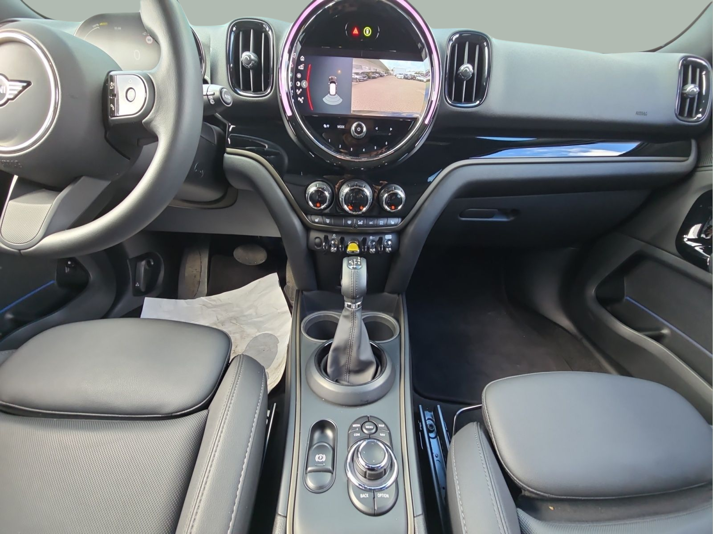 fotoG 12 del MINI MINI Countryman Cooper S E ALL4 162 kW (220 CV) 220cv Elétrico / Gasolina Híbrido de 2023 em Bragança