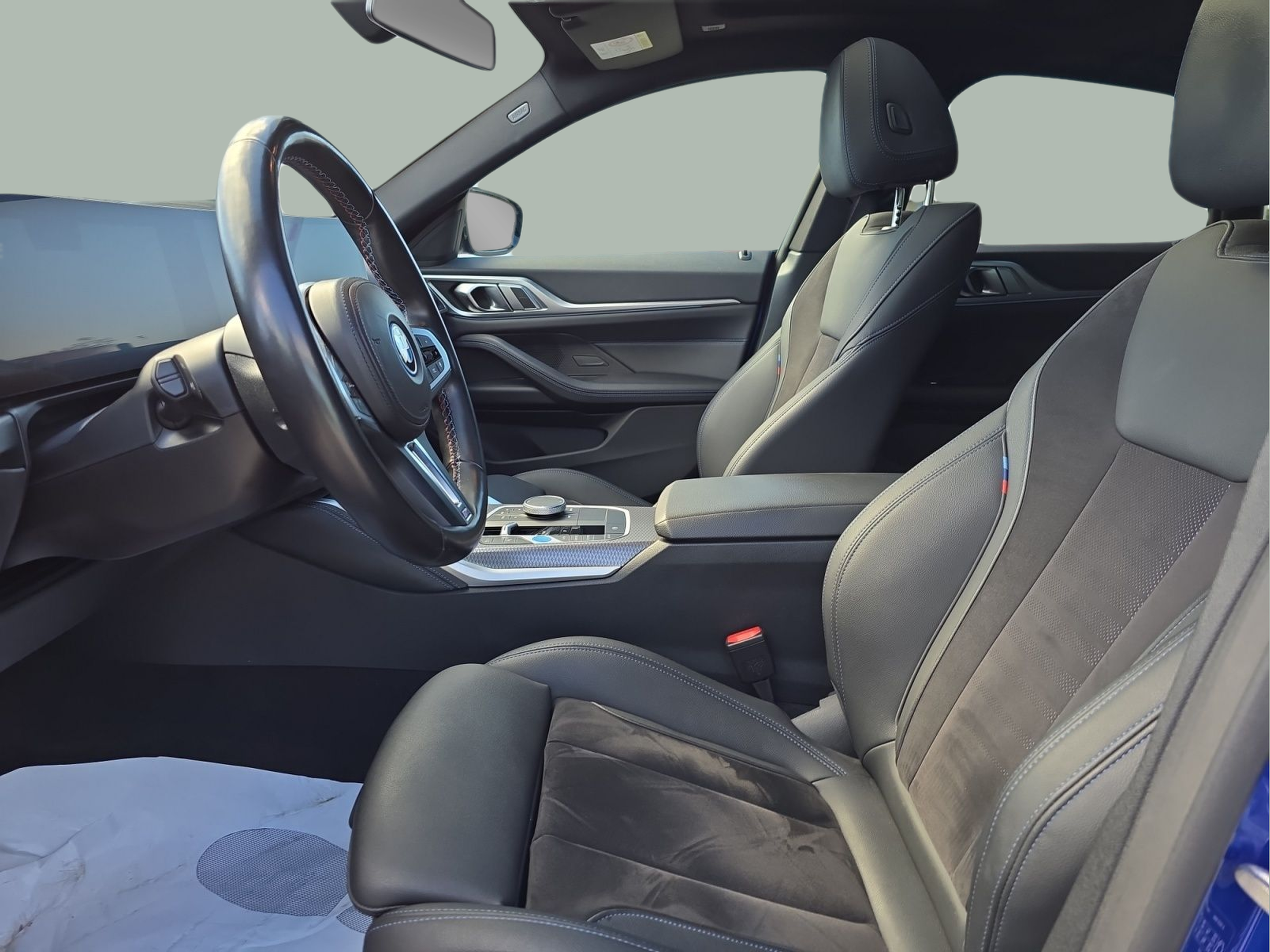 BMW i4 i4 M50 color Azul. Año 2023. 400KW(544CV). Elétrico. En concesionario MCoutinho Bomcar Coimbra de Coimbra
