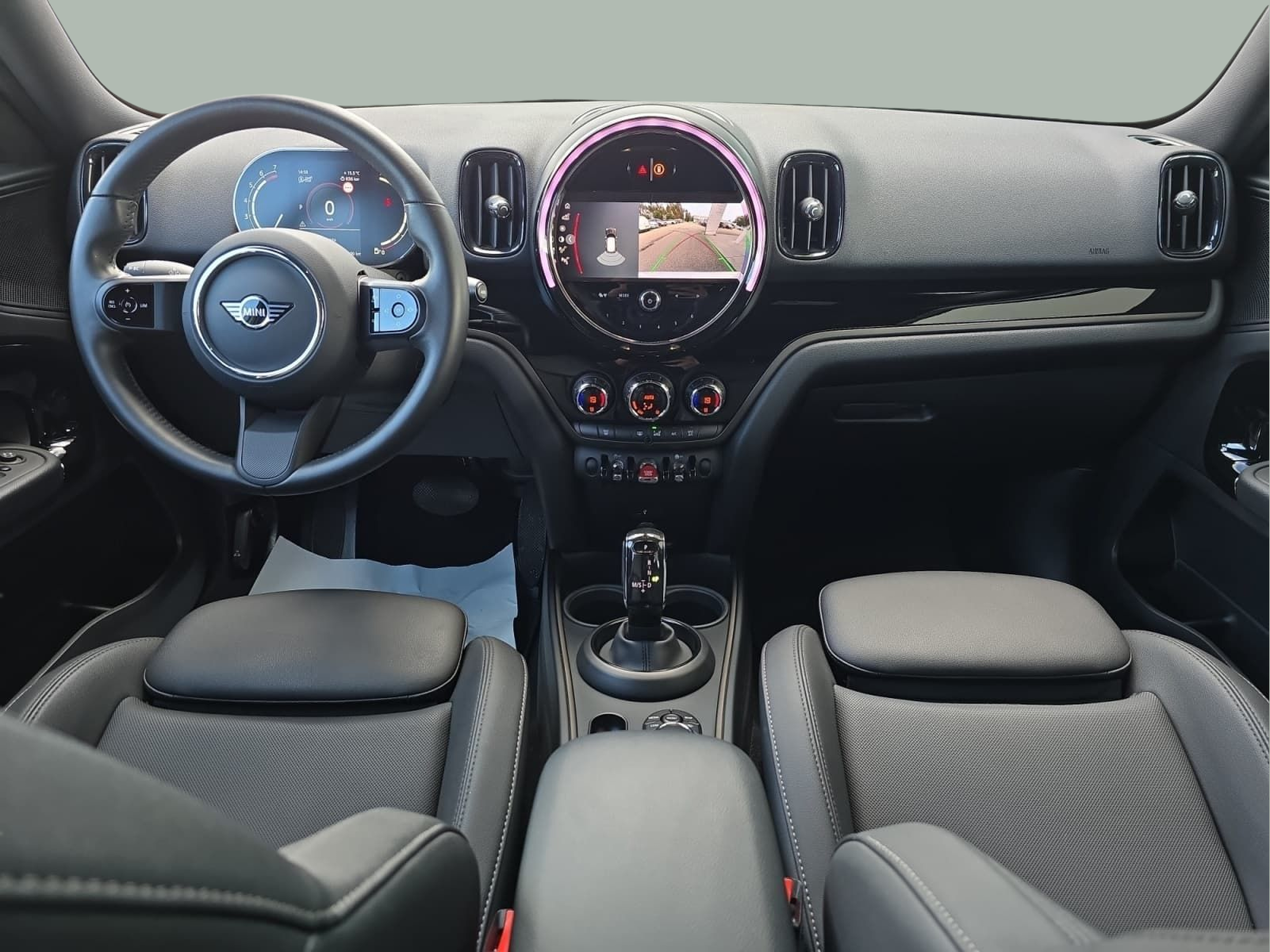 fotoG 6 del MINI MINI 5 Portas Cooper 100 kW (136 CV) 136cv Gasolina de 2023 em Bragança