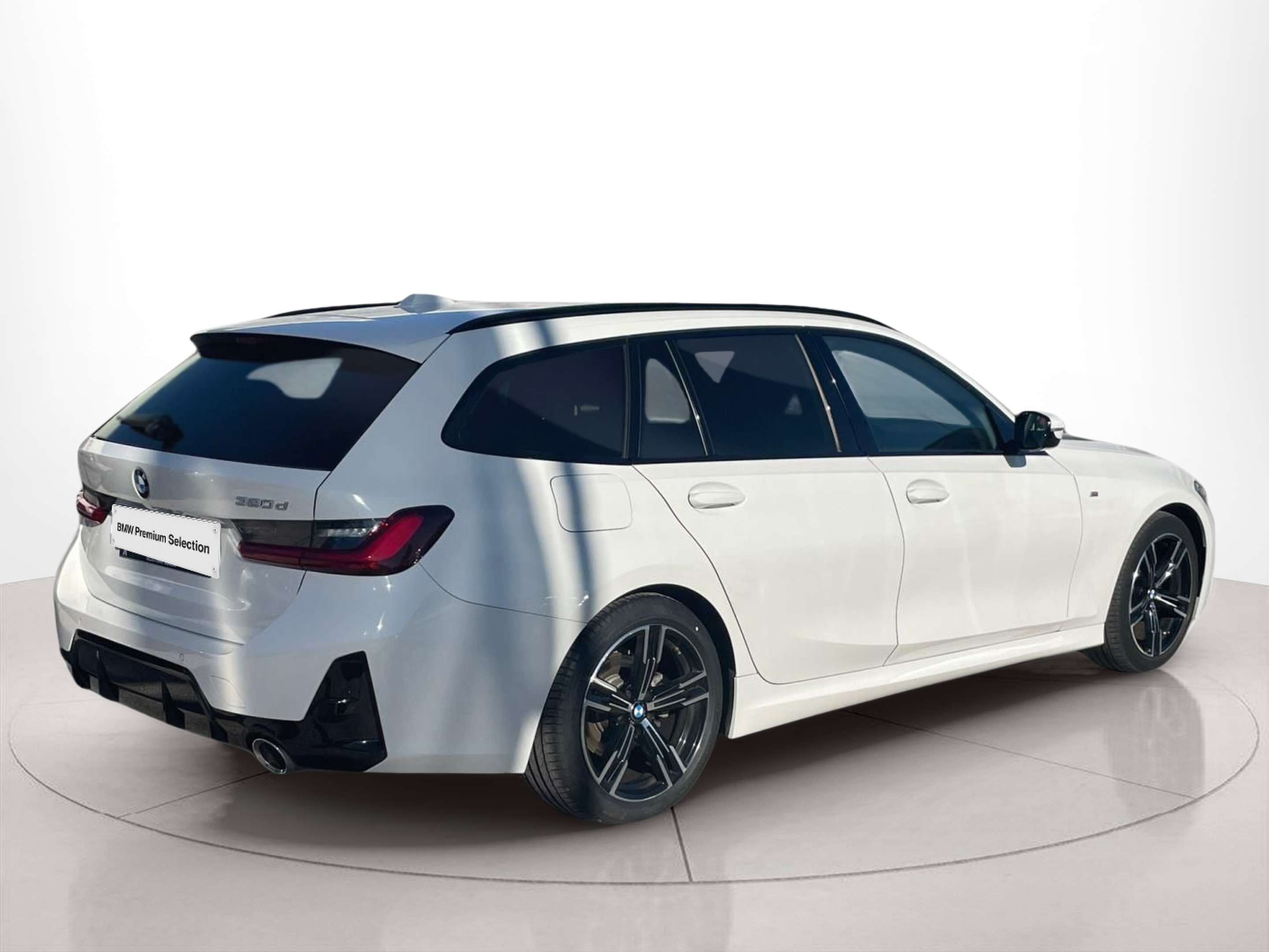 BMW Série 3 320d Touring color Blanco. Año 2023. 140KW(190CV). Elétrico / Gasolina Híbrido. En concesionario MCoutinho - Viseu de Viseu