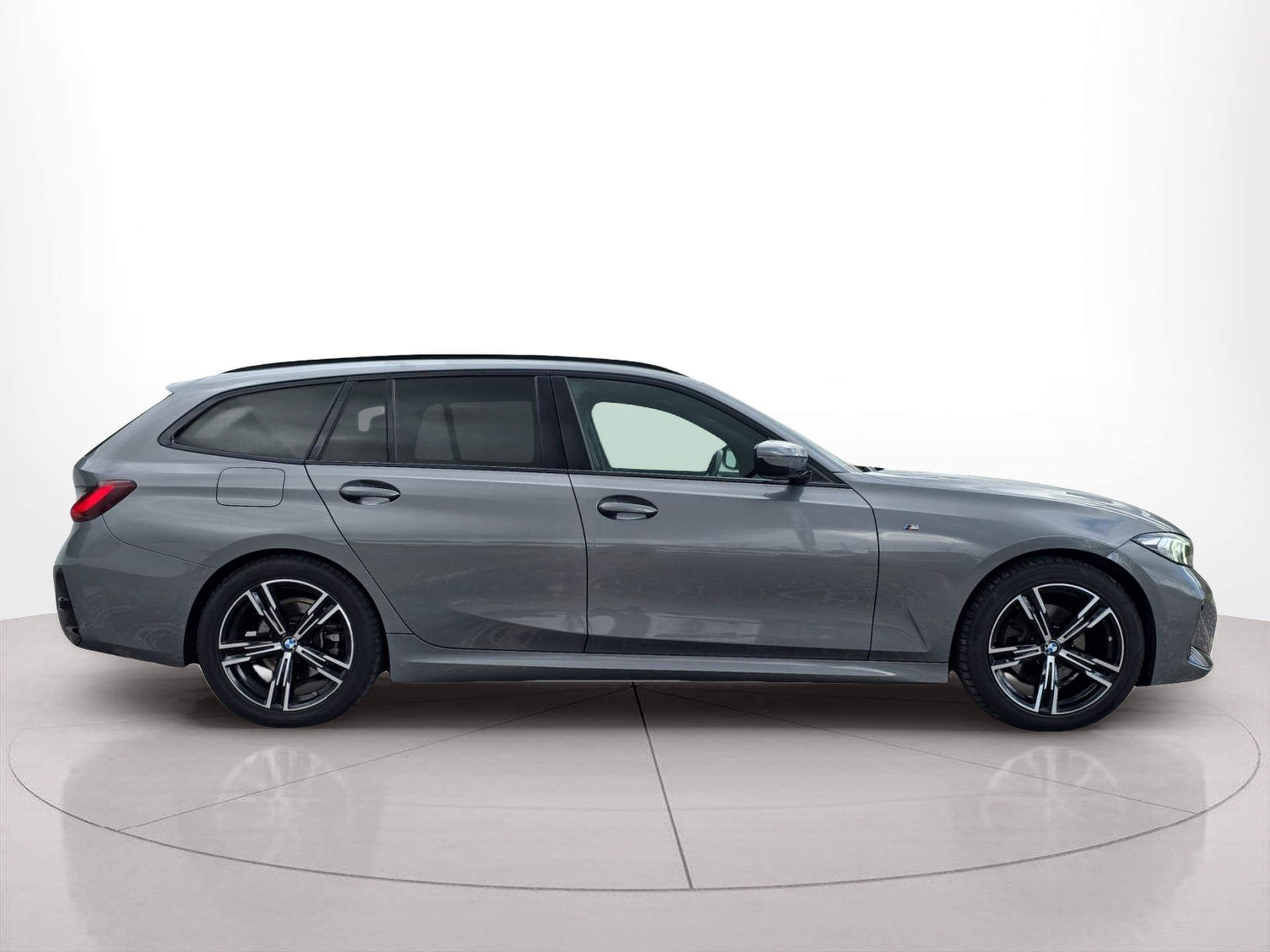 BMW Série 3 320d Touring color Gris. Año 2023. 140KW(190CV). Diesel. En concesionario MCoutinho Bomcar Coimbra de Coimbra