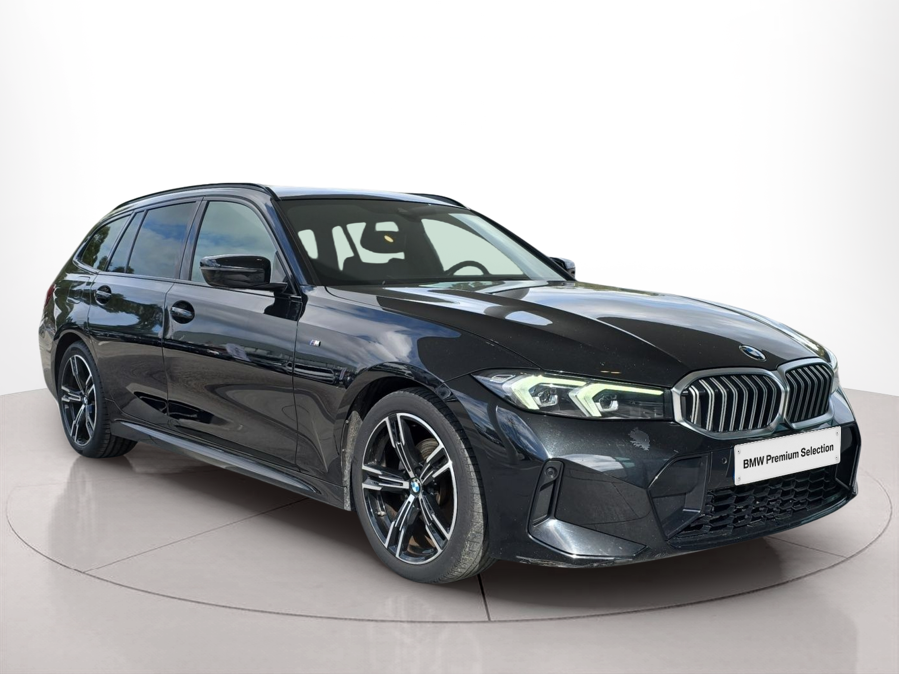 BMW Série 3 320d Touring color Negro. Año 2023. 140KW(190CV). Diesel. En concesionario MCoutinho Bomcar Leiria de Leiria