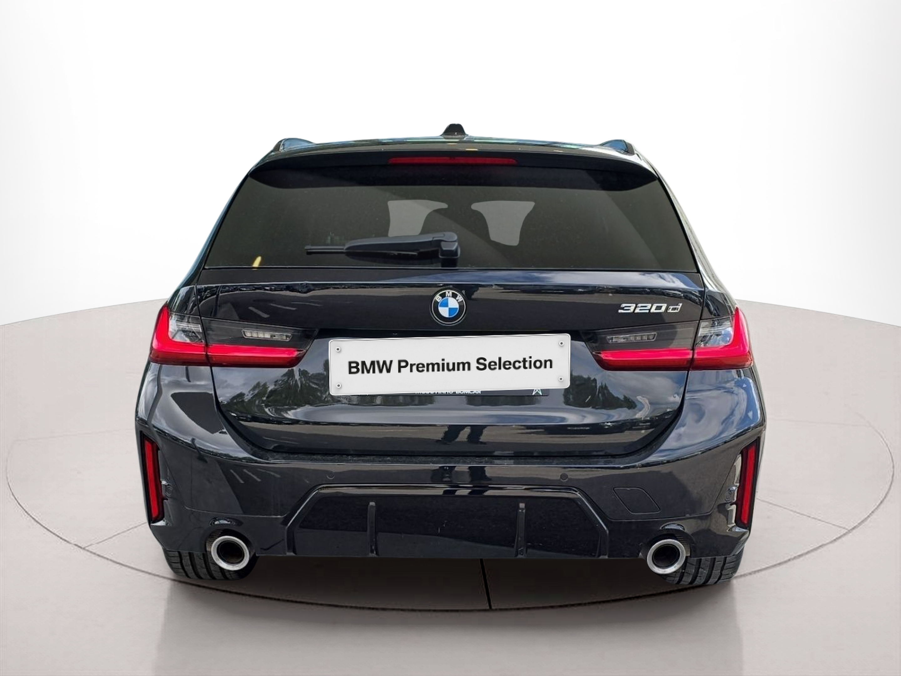 BMW Série 3 320d Touring color Negro. Año 2023. 140KW(190CV). Diesel. En concesionario MCoutinho Bomcar Leiria de Leiria