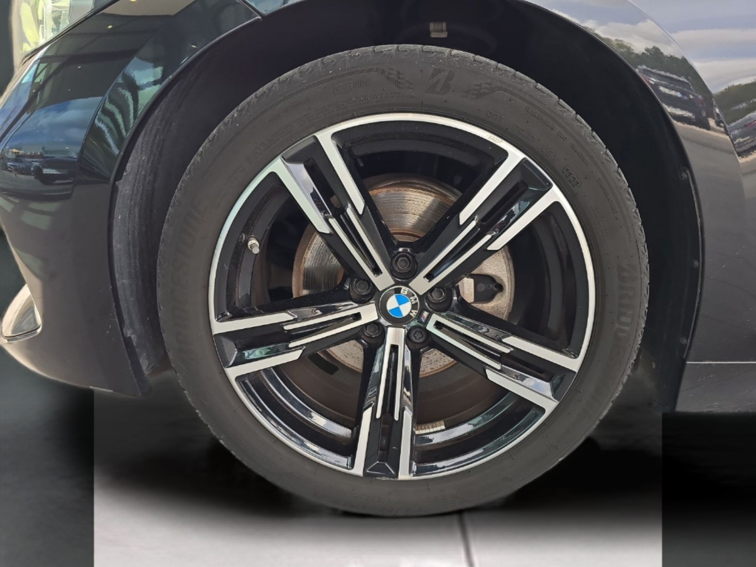 BMW Série 3 320d Touring color Negro. Año 2023. 140KW(190CV). Diesel. En concesionario MCoutinho Bomcar Leiria de Leiria