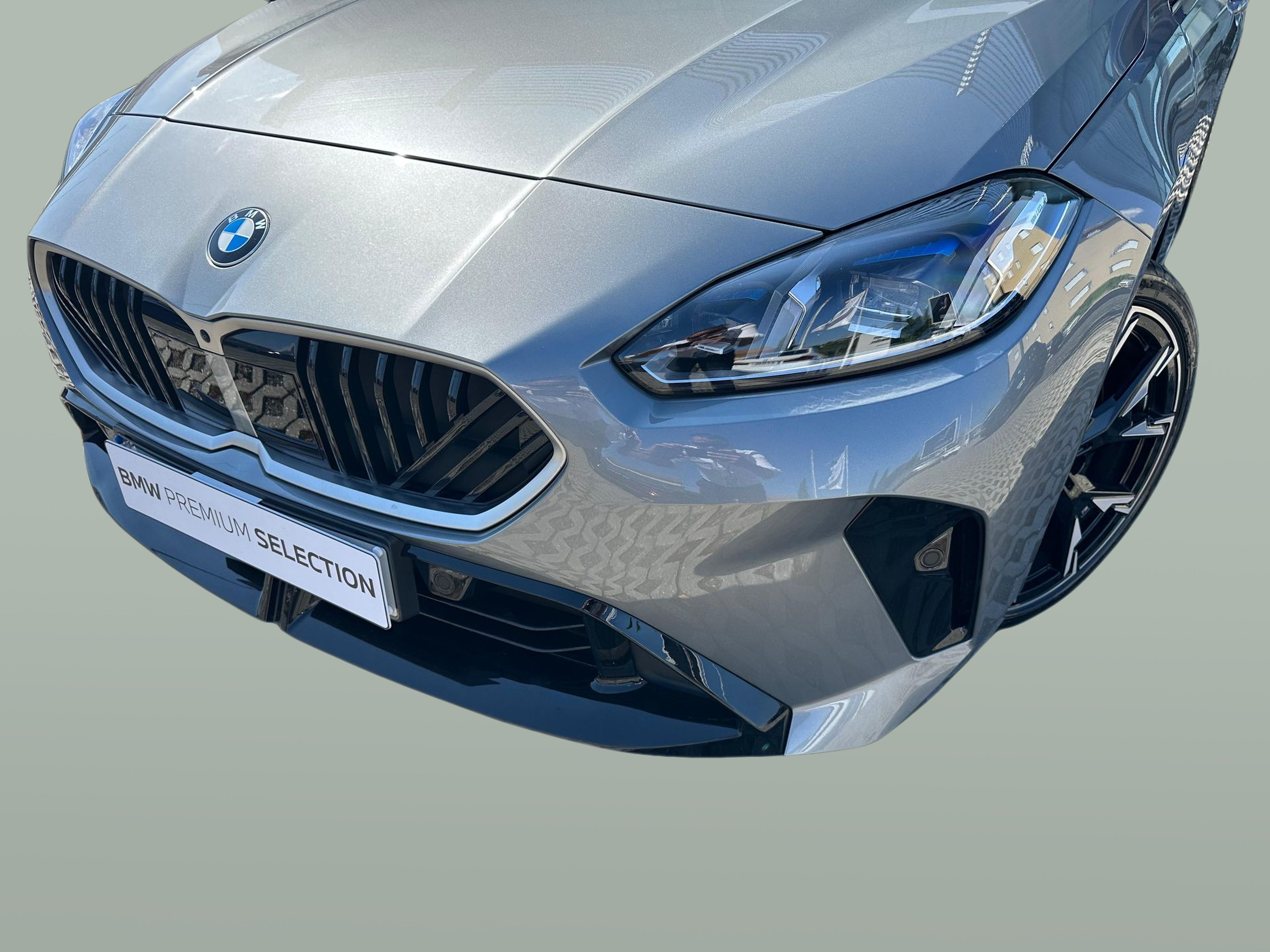 BMW Série 1 120d color Gris. Año 2024. 120KW(163CV). Diesel. En concesionario MCoutinho - Bragança de Bragança