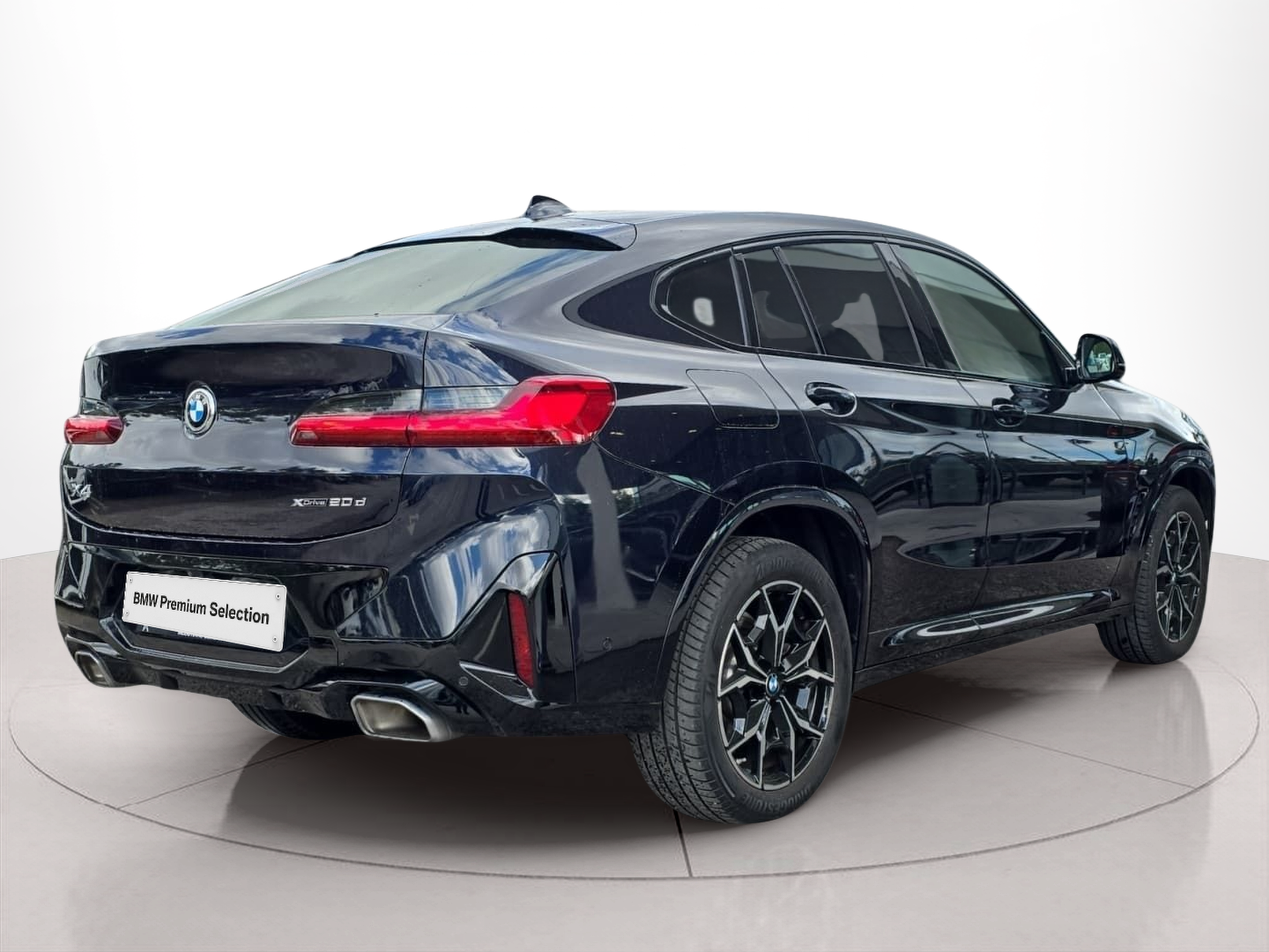 BMW X4 xDrive20d color Negro. Año 2024. 140KW(190CV). Diesel. En concesionario MCoutinho Bomcar Leiria de Leiria
