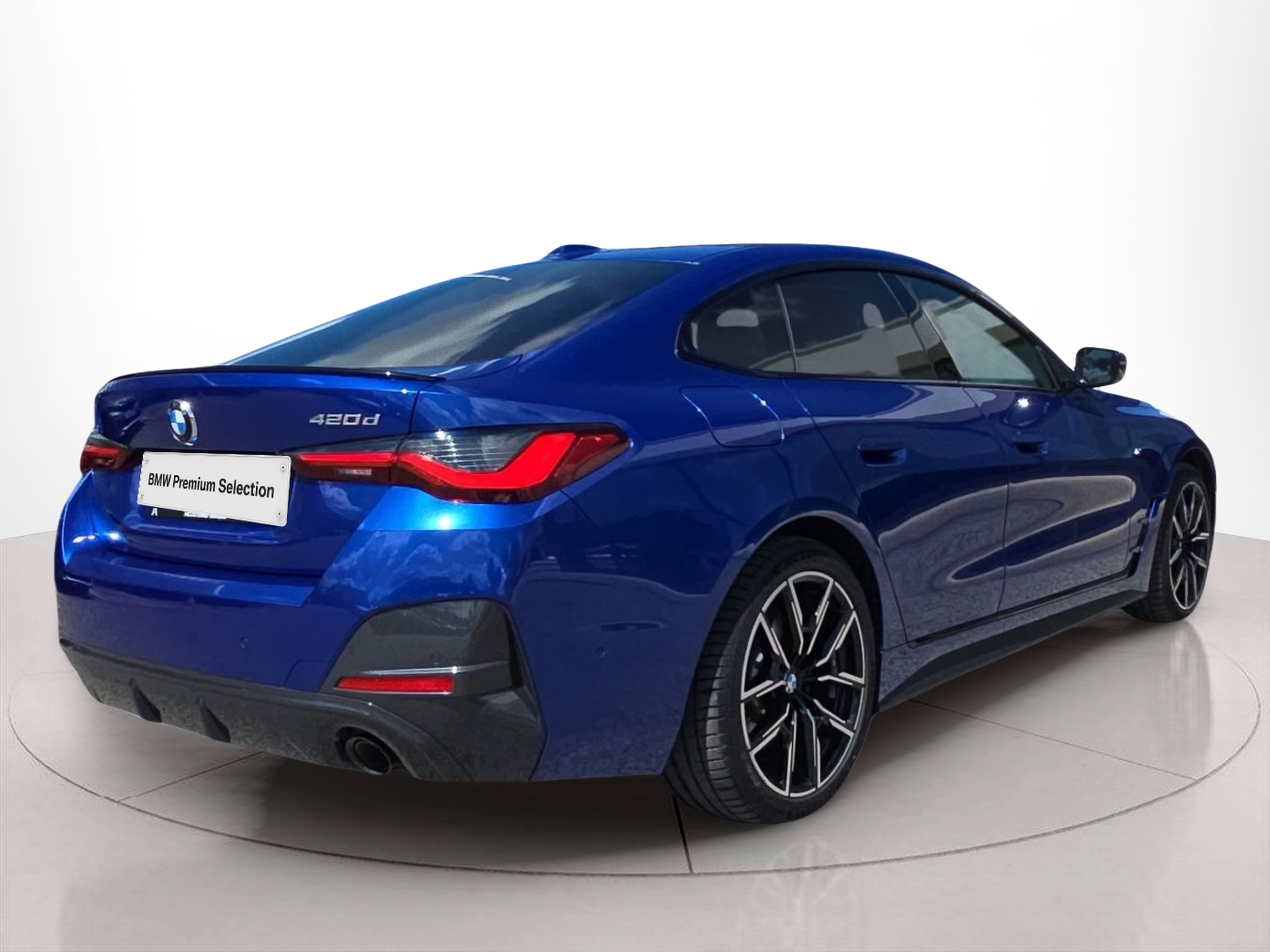 BMW Série 4 420d Berlina color Azul. Año 2023. 140KW(190CV). Diesel. En concesionario MCoutinho Bomcar Leiria de Leiria