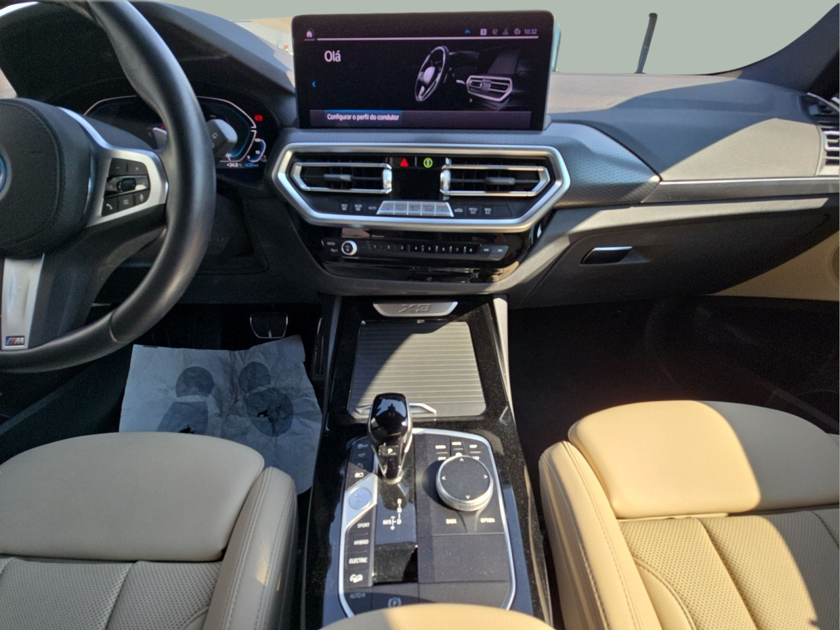 BMW X3 xDrive30e color Gris. Año 2024. 215KW(292CV). Elétrico / Gasolina Híbrido. En concesionario MCoutinho Bomcar Leiria de Leiria