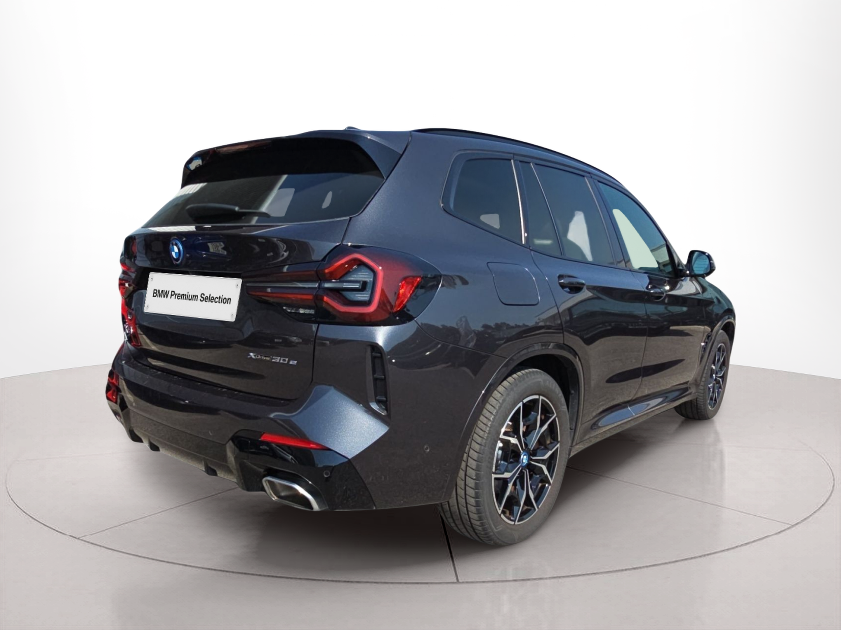 BMW X3 xDrive30e color Gris. Año 2024. 215KW(292CV). Elétrico / Gasolina Híbrido. En concesionario MCoutinho Bomcar Leiria de Leiria