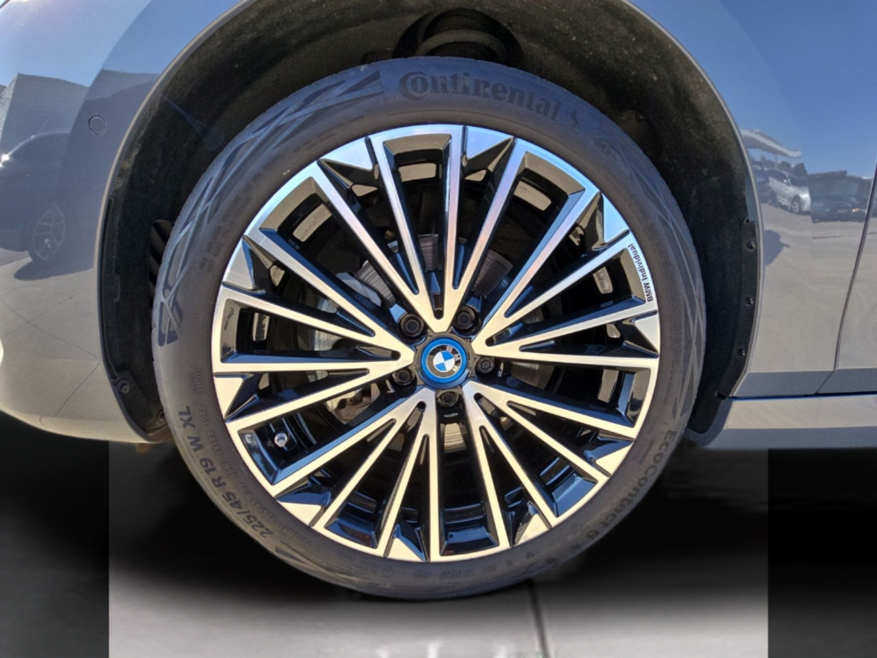 BMW Série 2 225xe Active Tourer color Gris. Año 2023. 180KW(245CV). Elétrico / Gasolina Híbrido. En concesionario MCoutinho Bomcar Leiria de Leiria