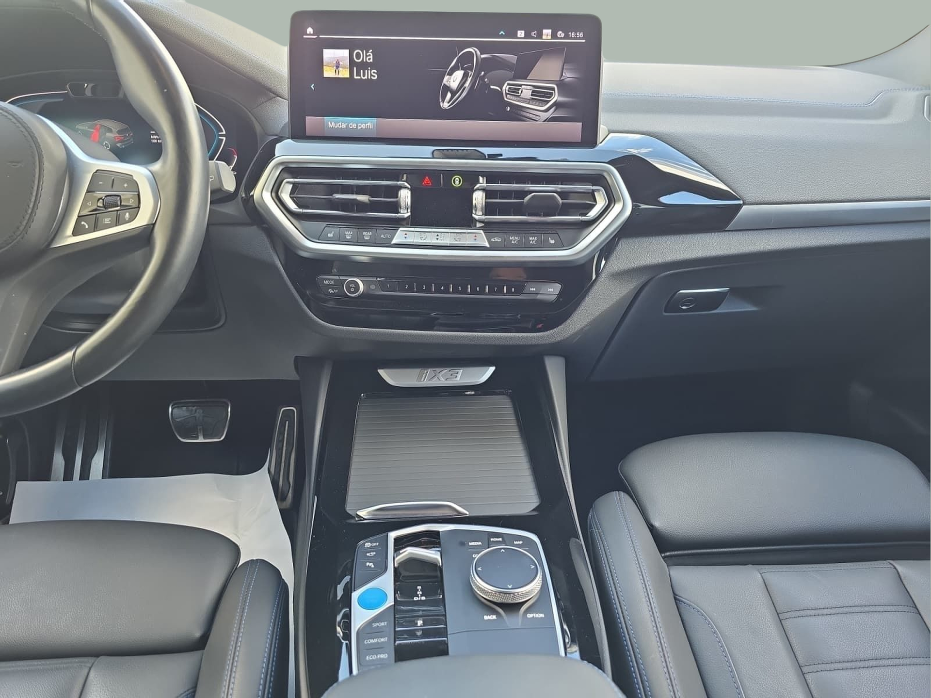 BMW iX3 iX3 80 kWh color Gris. Año 2024. 210KW(286CV). Elétrico. En concesionario MCoutinho Bomcar Coimbra de Coimbra