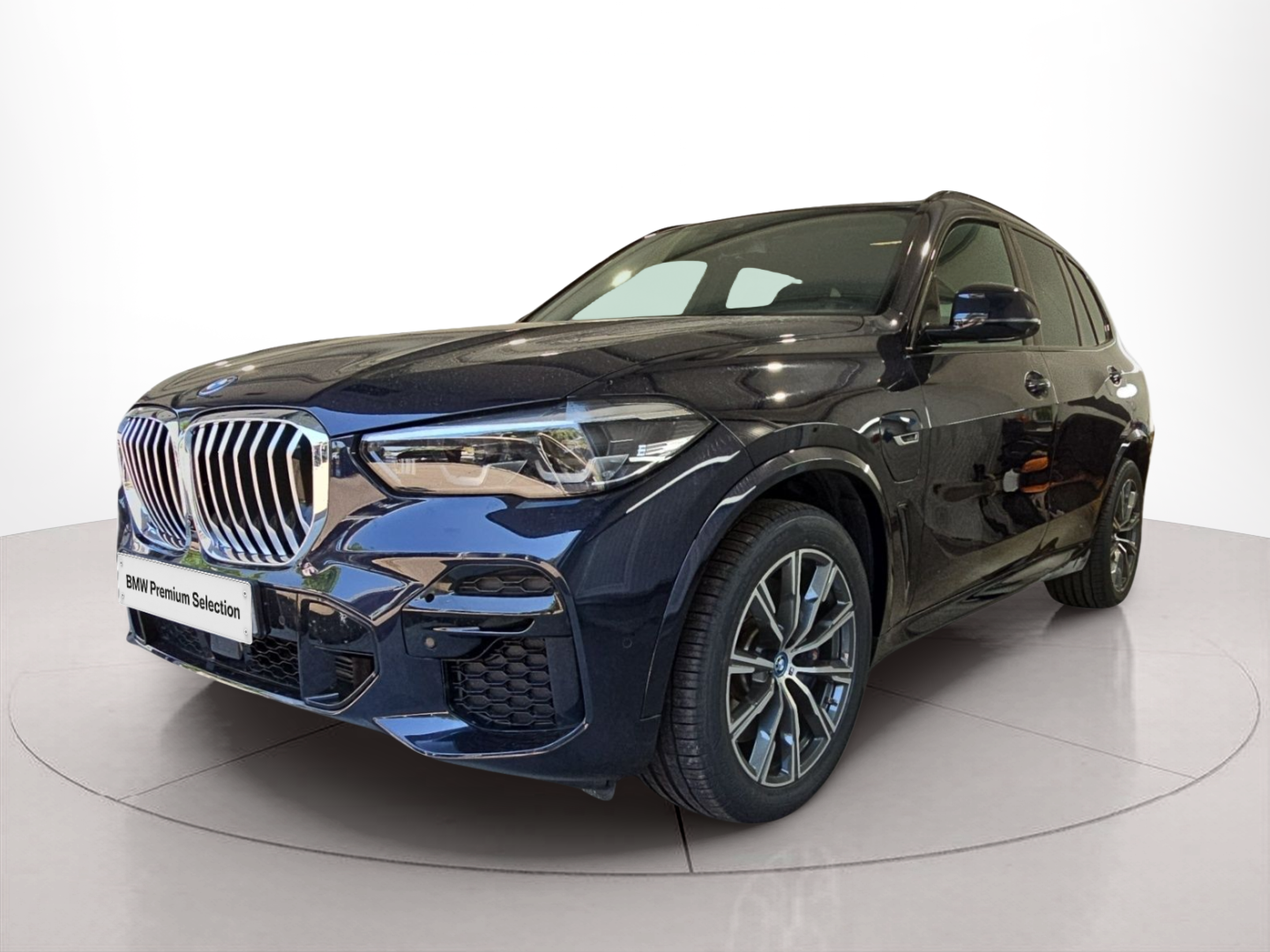Fotos de BMW X5 xDrive45e color Negro. Año 2022. 290KW(394CV). Elétrico / Gasolina Híbrido. En concesionario MCoutinho Bomcar Coimbra de Coimbra