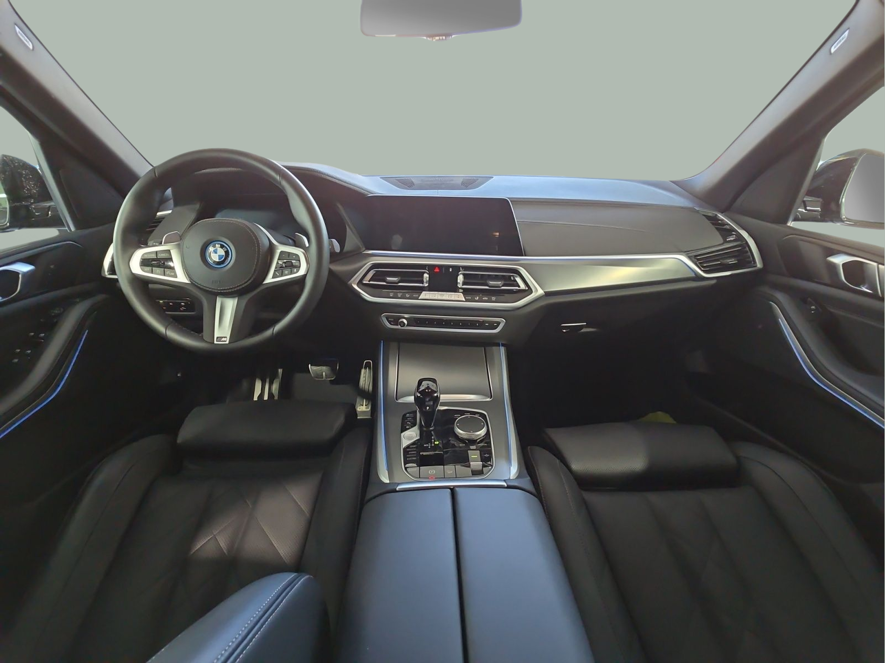 BMW X5 xDrive45e color Negro. Año 2022. 290KW(394CV). Elétrico / Gasolina Híbrido. En concesionario MCoutinho Bomcar Coimbra de Coimbra