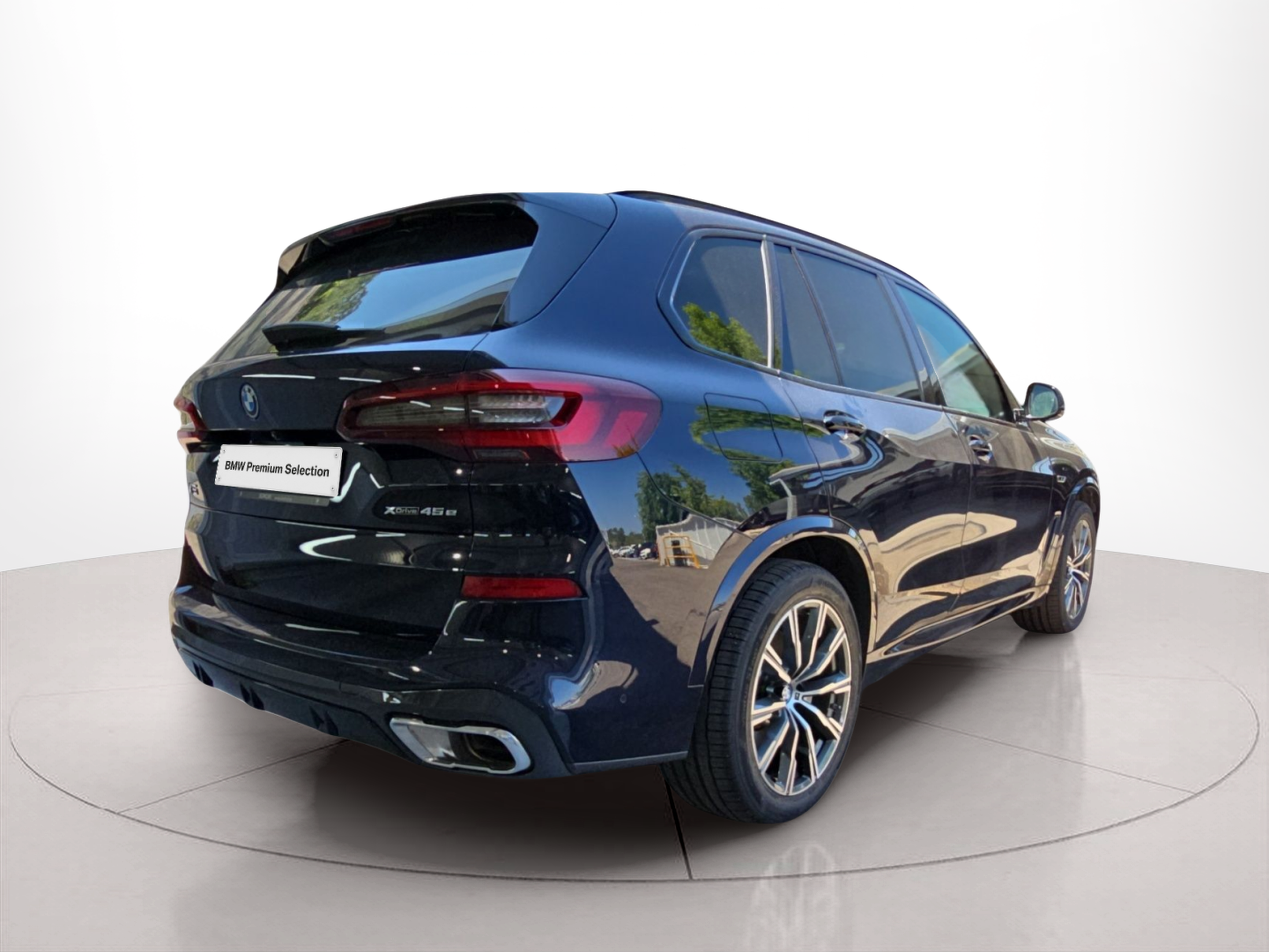 BMW X5 xDrive45e color Negro. Año 2022. 290KW(394CV). Elétrico / Gasolina Híbrido. En concesionario MCoutinho Bomcar Coimbra de Coimbra