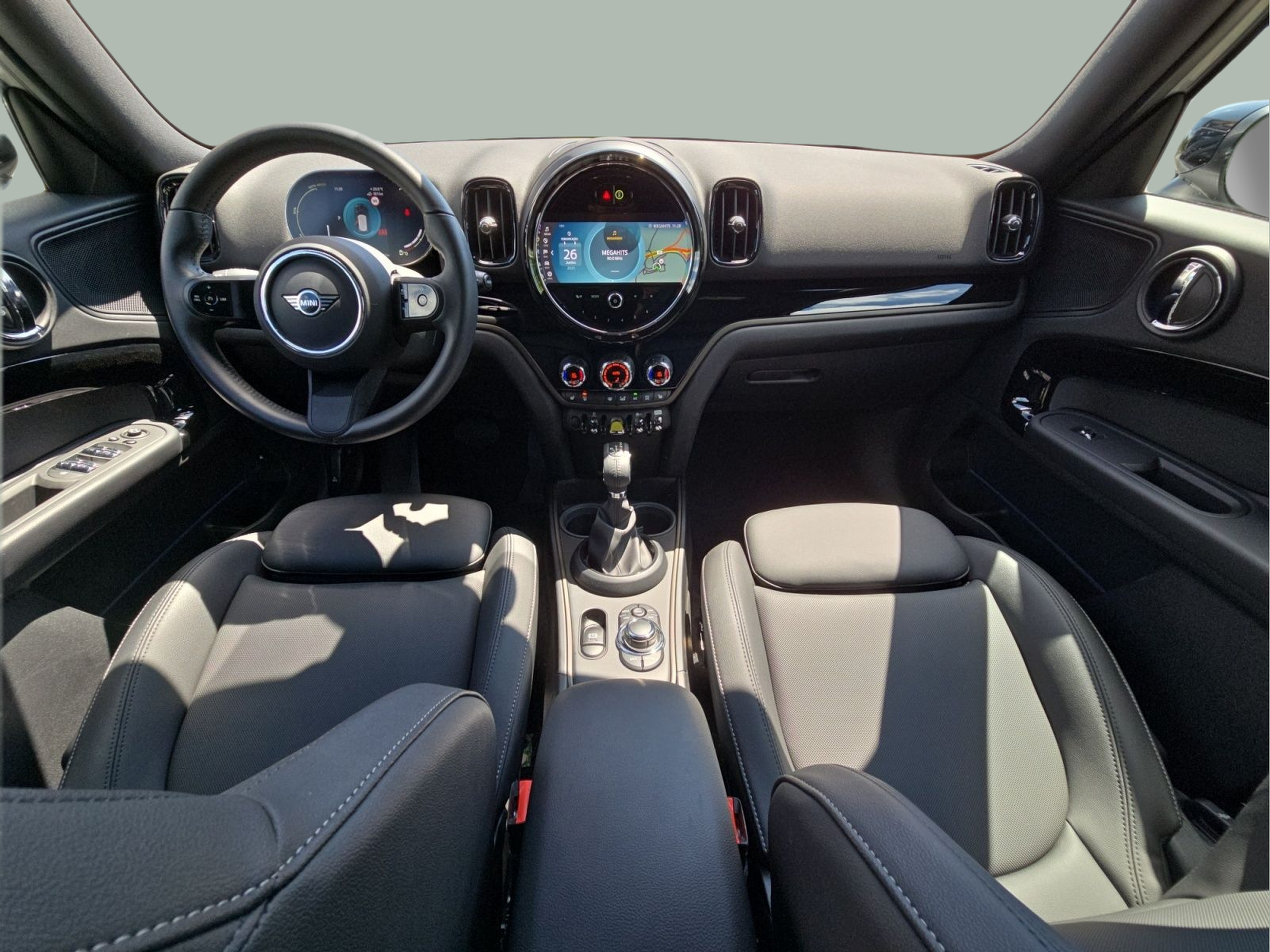 fotoG 6 del MINI MINI Countryman Cooper S E ALL4 162 kW (220 CV) 220cv Elétrico / Gasolina Híbrido de 2023 em Bragança