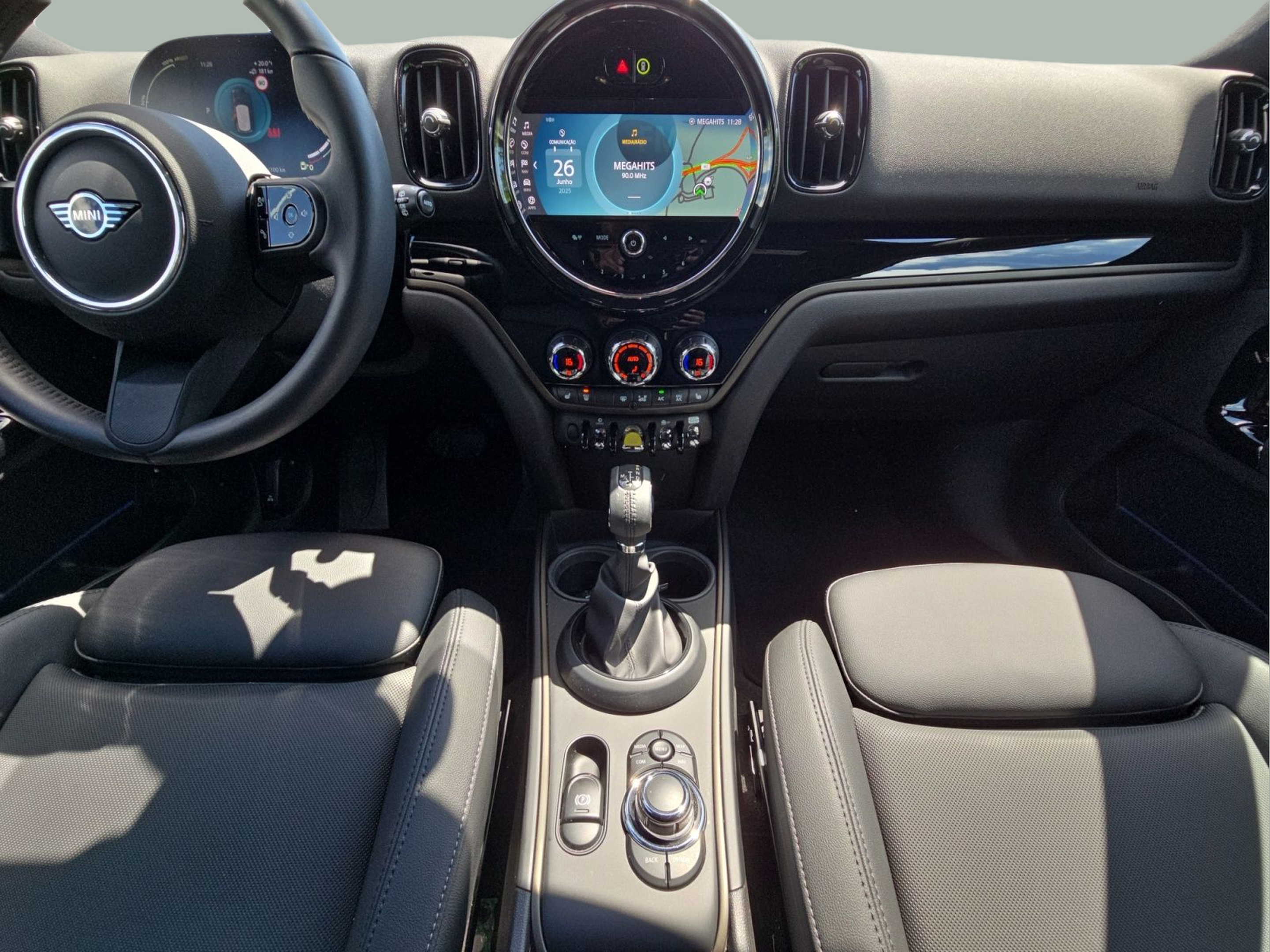 fotoG 14 del MINI MINI Countryman Cooper S E ALL4 162 kW (220 CV) 220cv Elétrico / Gasolina Híbrido de 2023 em Bragança