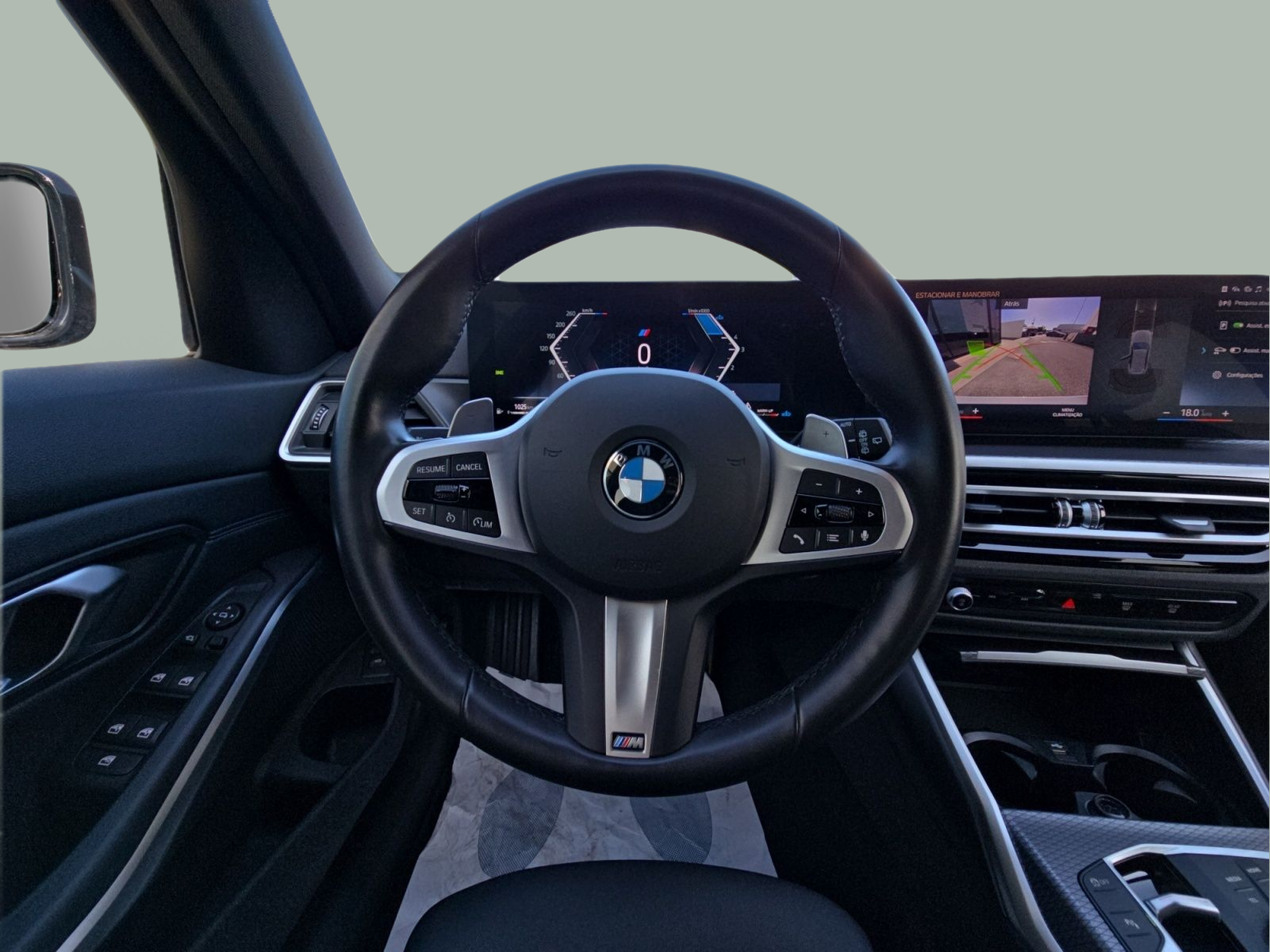 BMW Série 3 320d Touring color Gris. Año 2024. 140KW(190CV). Diesel. En concesionario MCoutinho Bomcar Leiria de Leiria