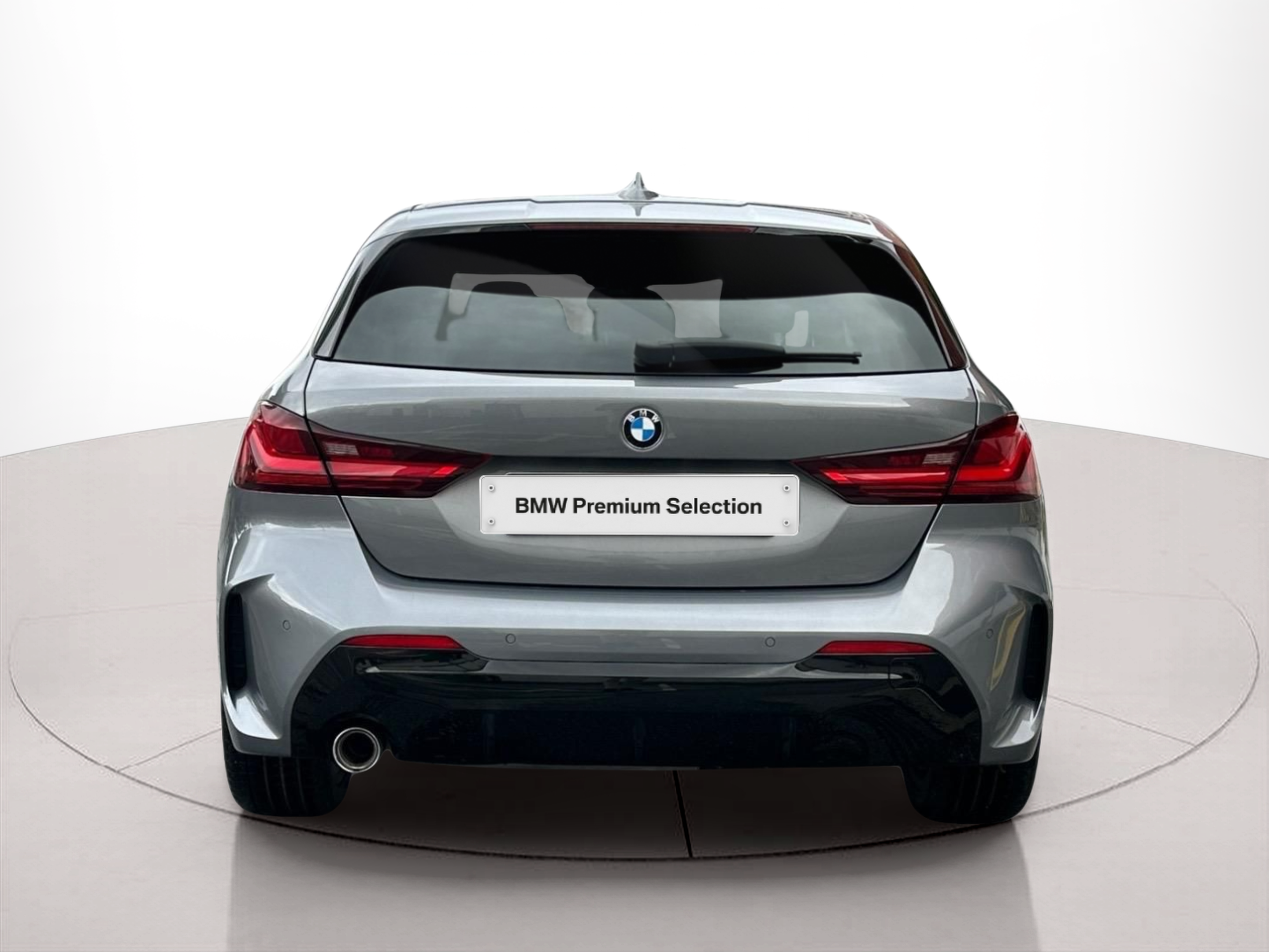 BMW Série 1 116d color Gris. Año 2024. 85KW(116CV). Diesel. En concesionario MCoutinho - Bragança de Bragança