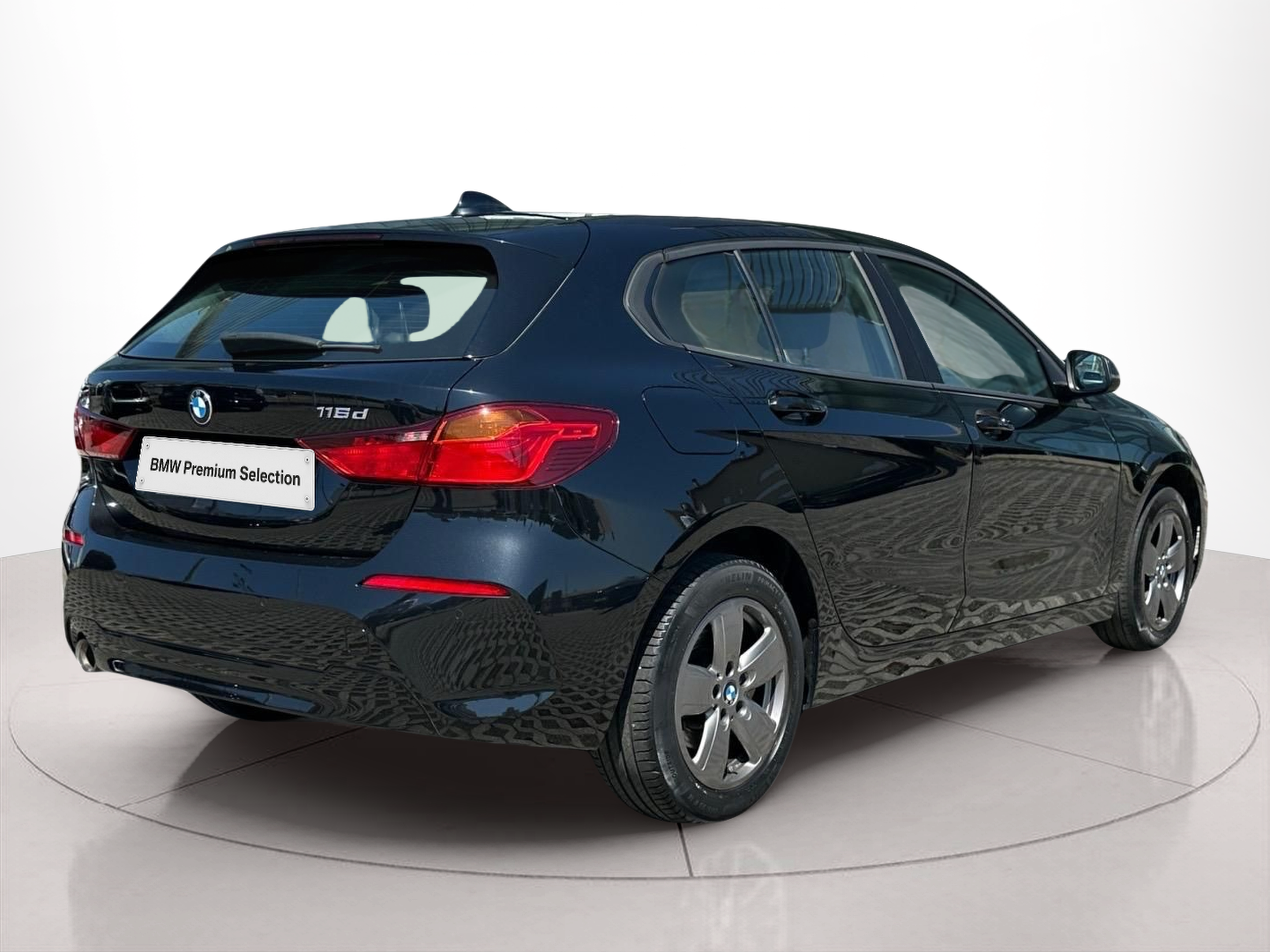 BMW Série 1 116d color Negro. Año 2020. 85KW(116CV). Diesel. En concesionario MCoutinho - Bragança de Bragança