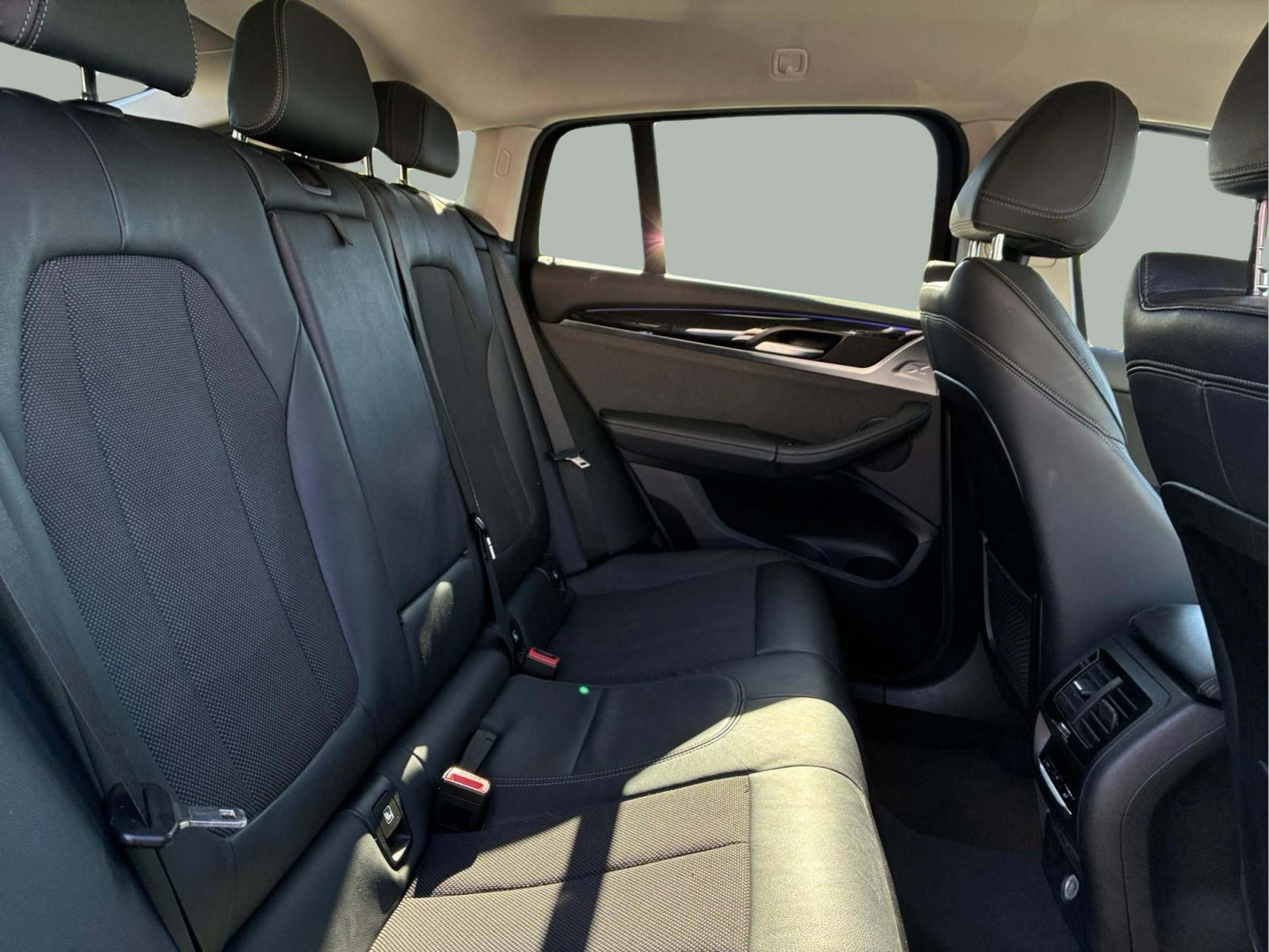 BMW X4 xDrive20d color Negro. Año 2020. 140KW(190CV). Diesel. En concesionario MCoutinho - Viseu de Viseu