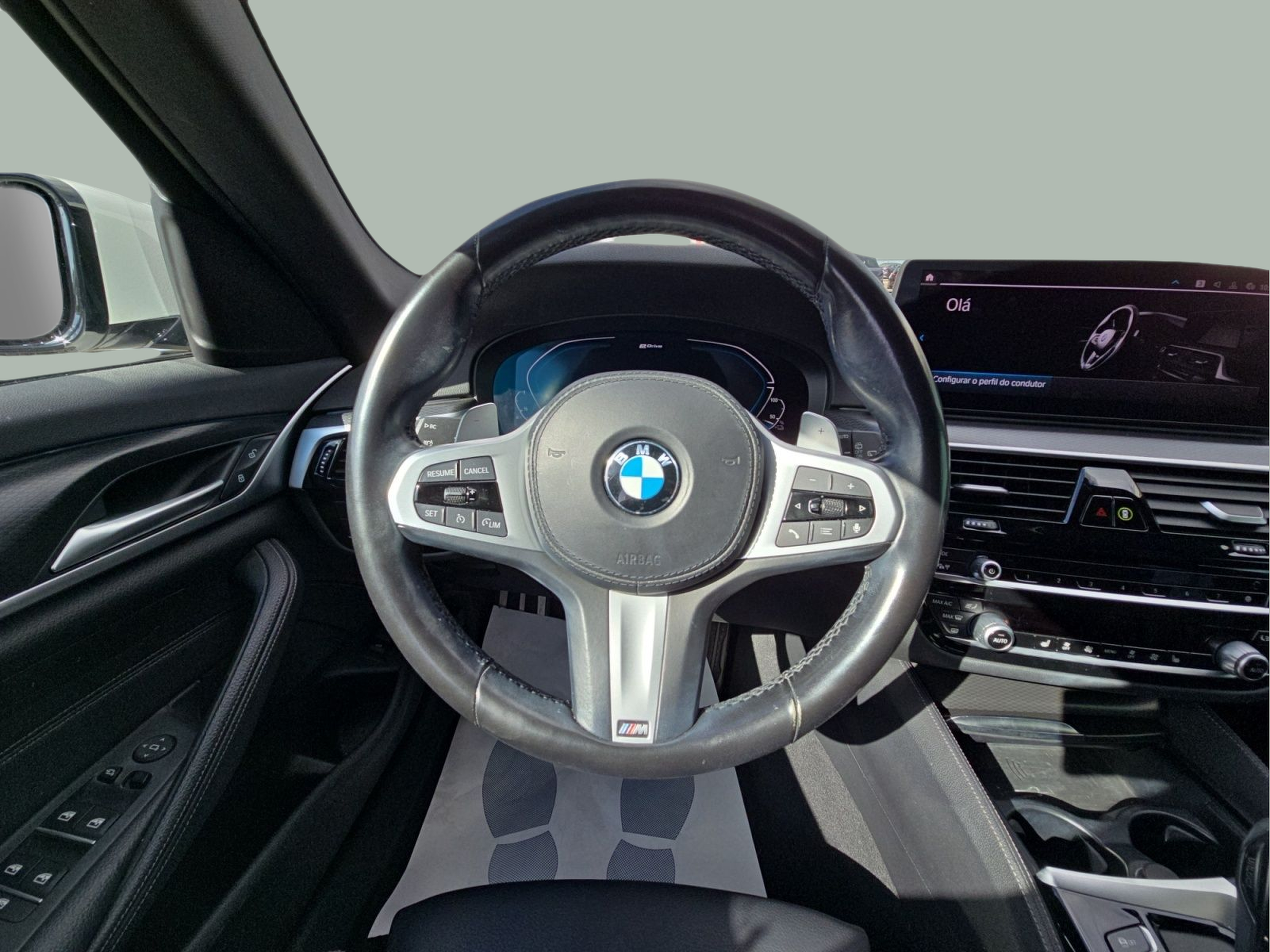 BMW Série 5 520e Touring color Blanco. Año 2021. 150KW(204CV). Elétrico / Gasolina Híbrido. En concesionario MCoutinho Bomcar Leiria de Leiria