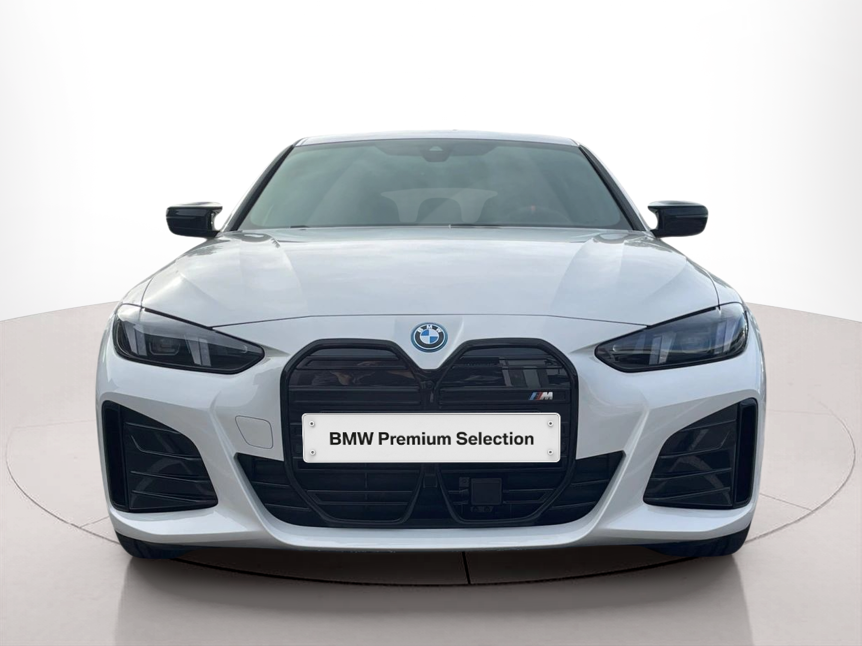 Fotos de BMW i4 i4 M50 color Blanco. Año 2025. 400KW(544CV). Elétrico. En concesionario MCoutinho - Viseu de Viseu