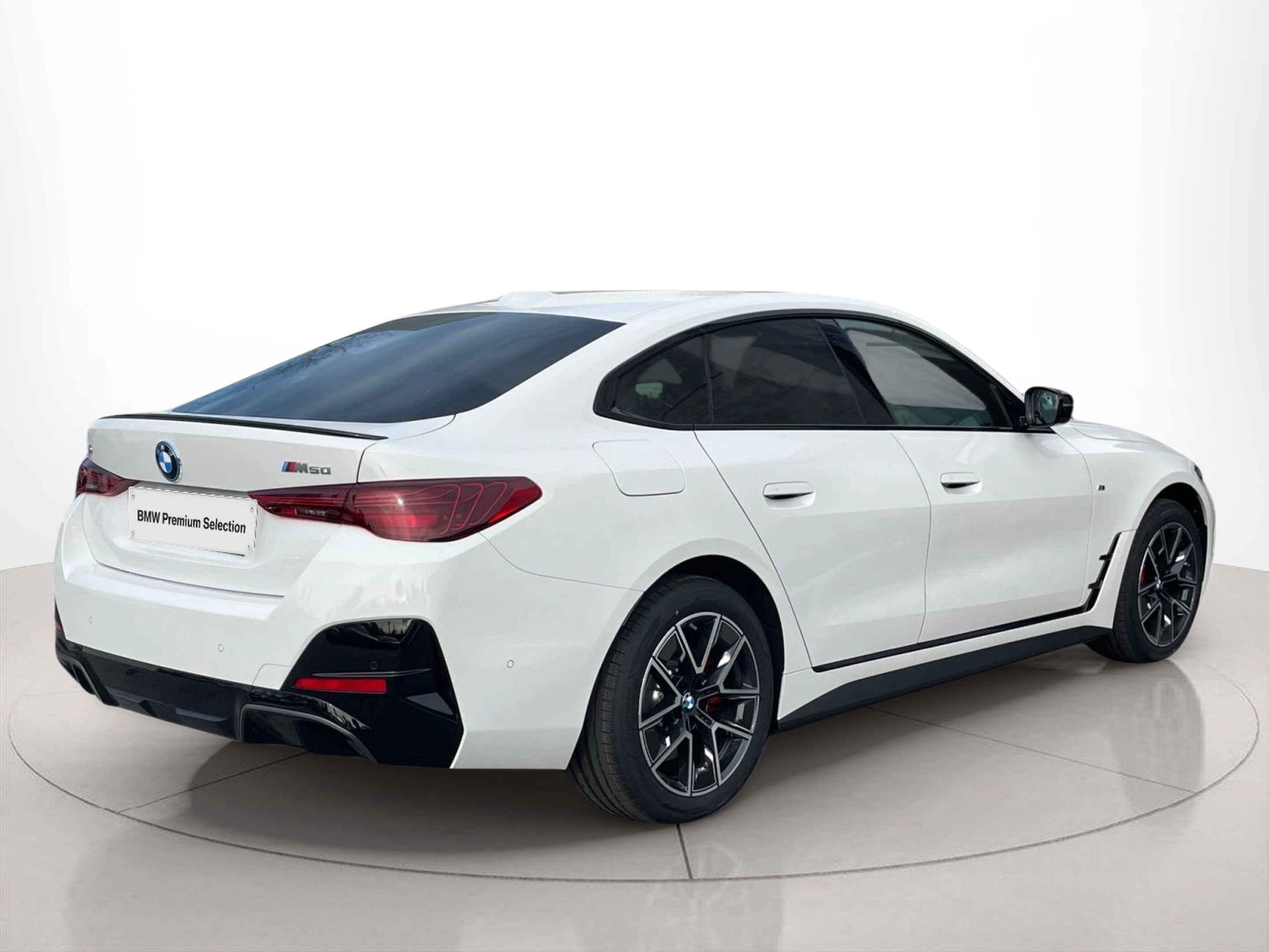 BMW i4 i4 M50 color Blanco. Año 2025. 400KW(544CV). Elétrico. En concesionario MCoutinho - Viseu de Viseu