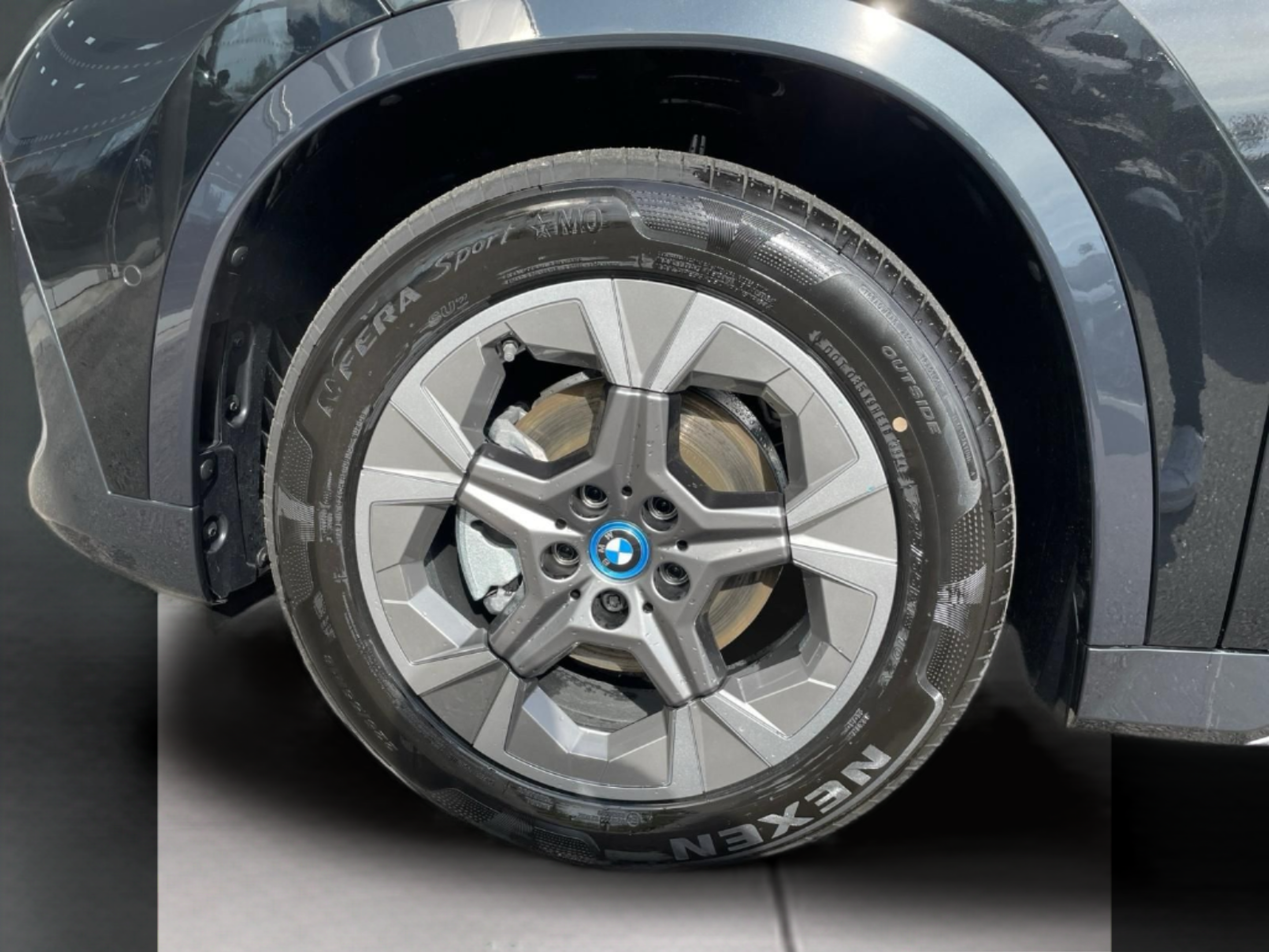 BMW iX1 eDrive20 color Negro. Año 2025. 150KW(204CV). Elétrico. En concesionario MCoutinho - Viseu de Viseu